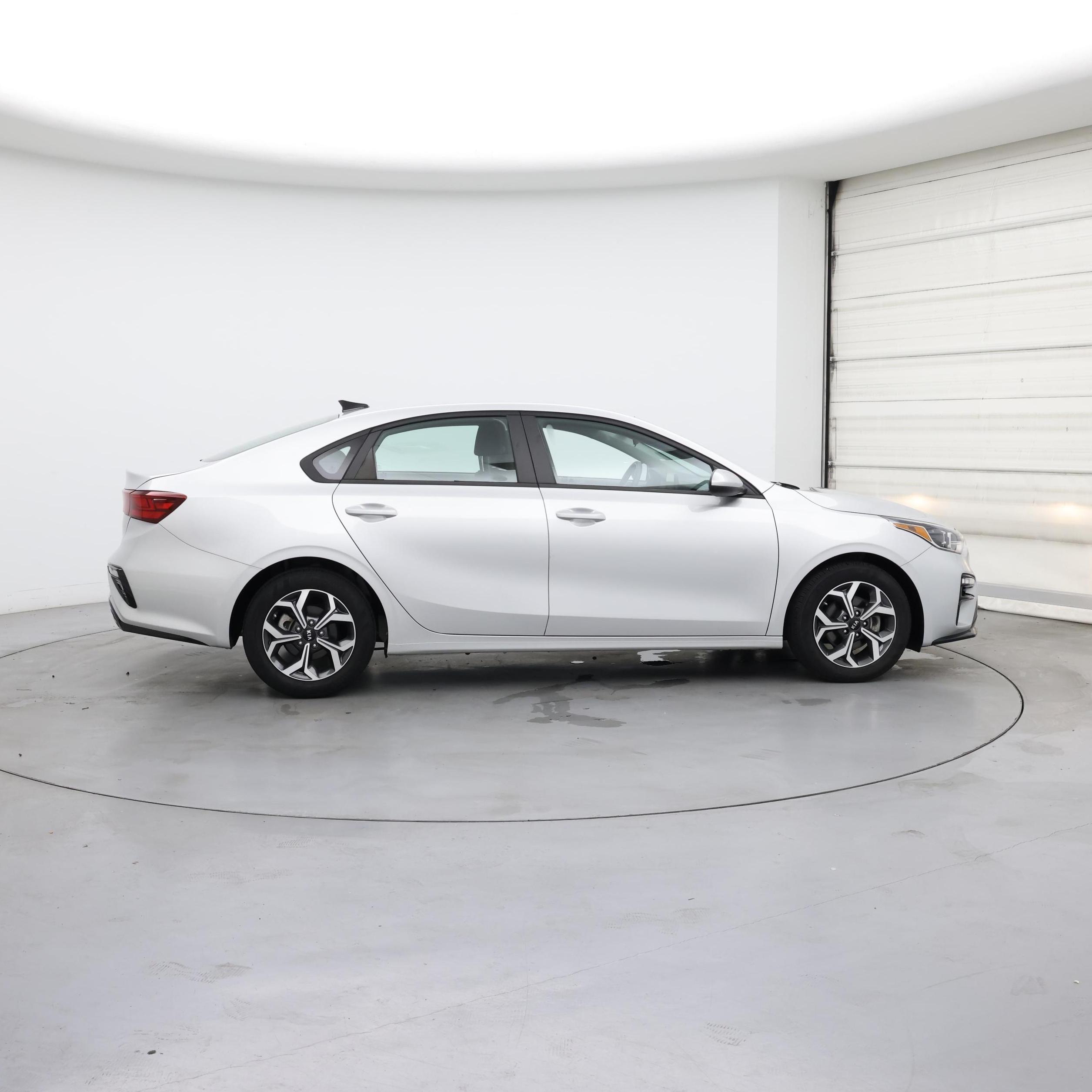 Thumbnail: 2021 Kia Forte - 7