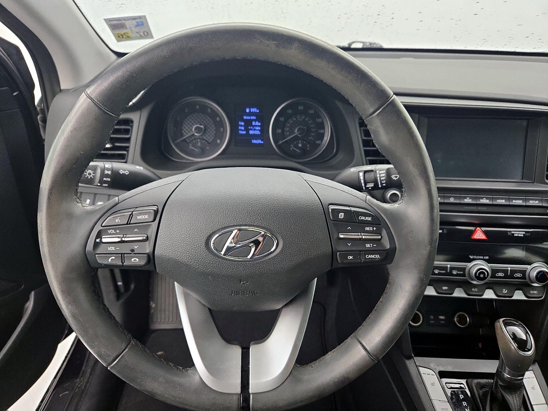 Thumbnail: 2020 Hyundai Elantra - 10