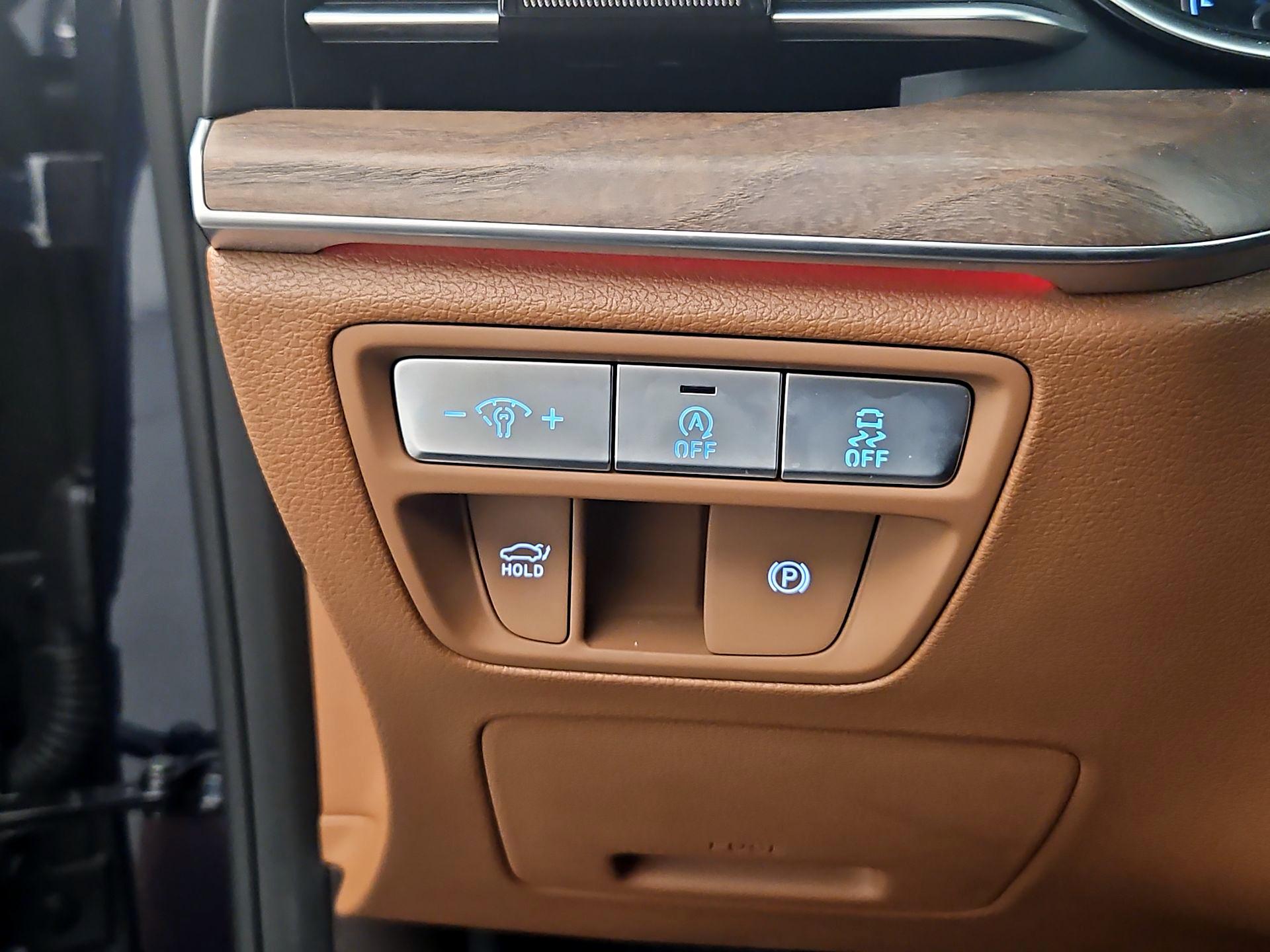 Thumbnail: 2023 Genesis G80 - 13