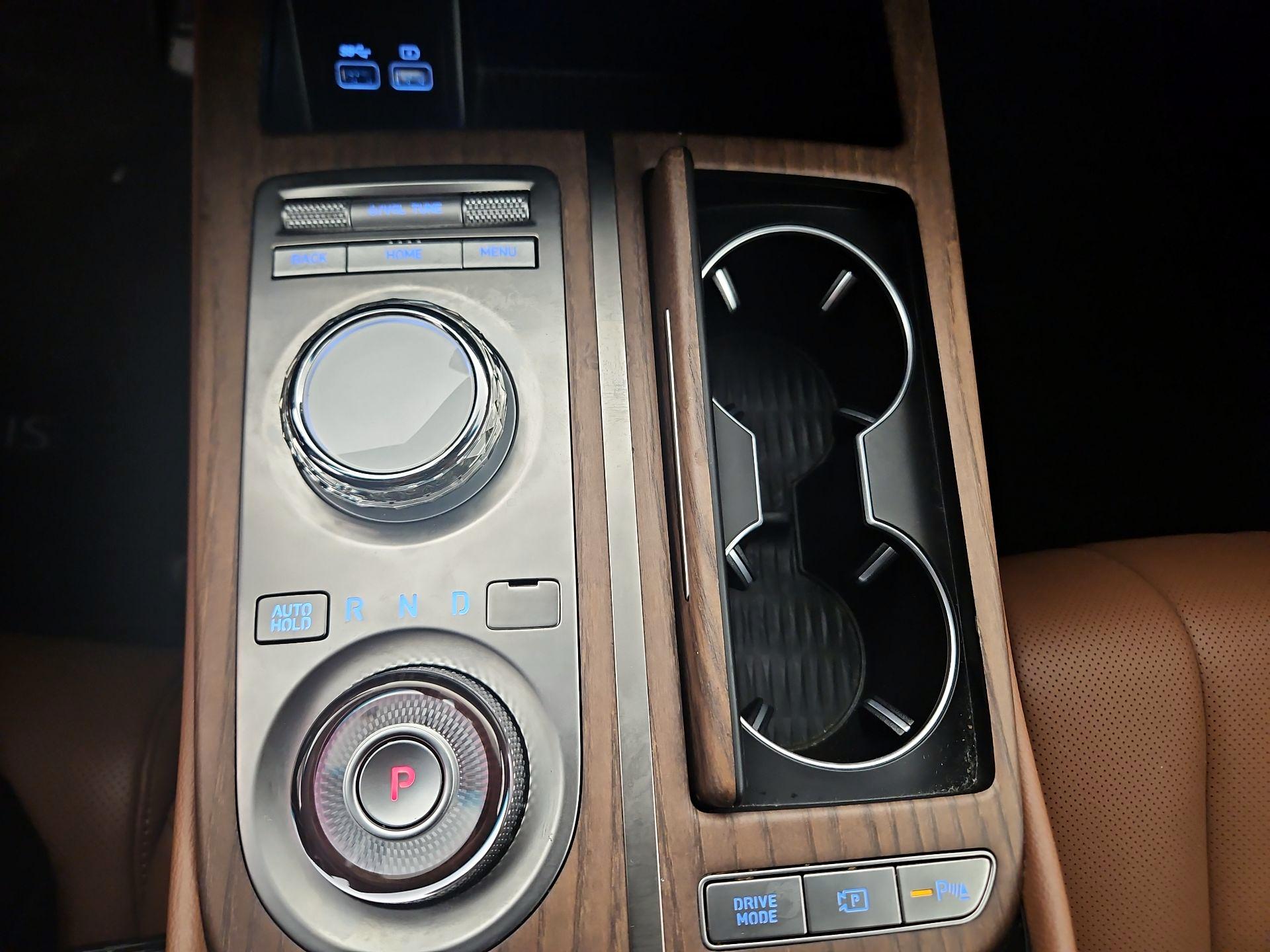 Thumbnail: 2023 Genesis G80 - 17