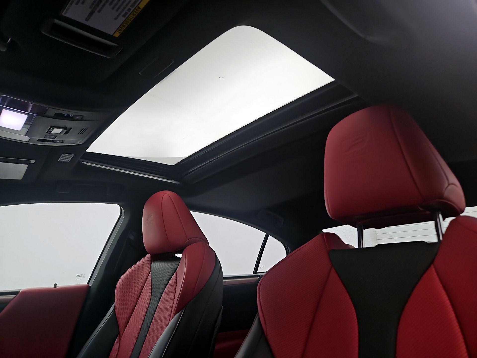 Thumbnail: 2022 Lexus ES - 18