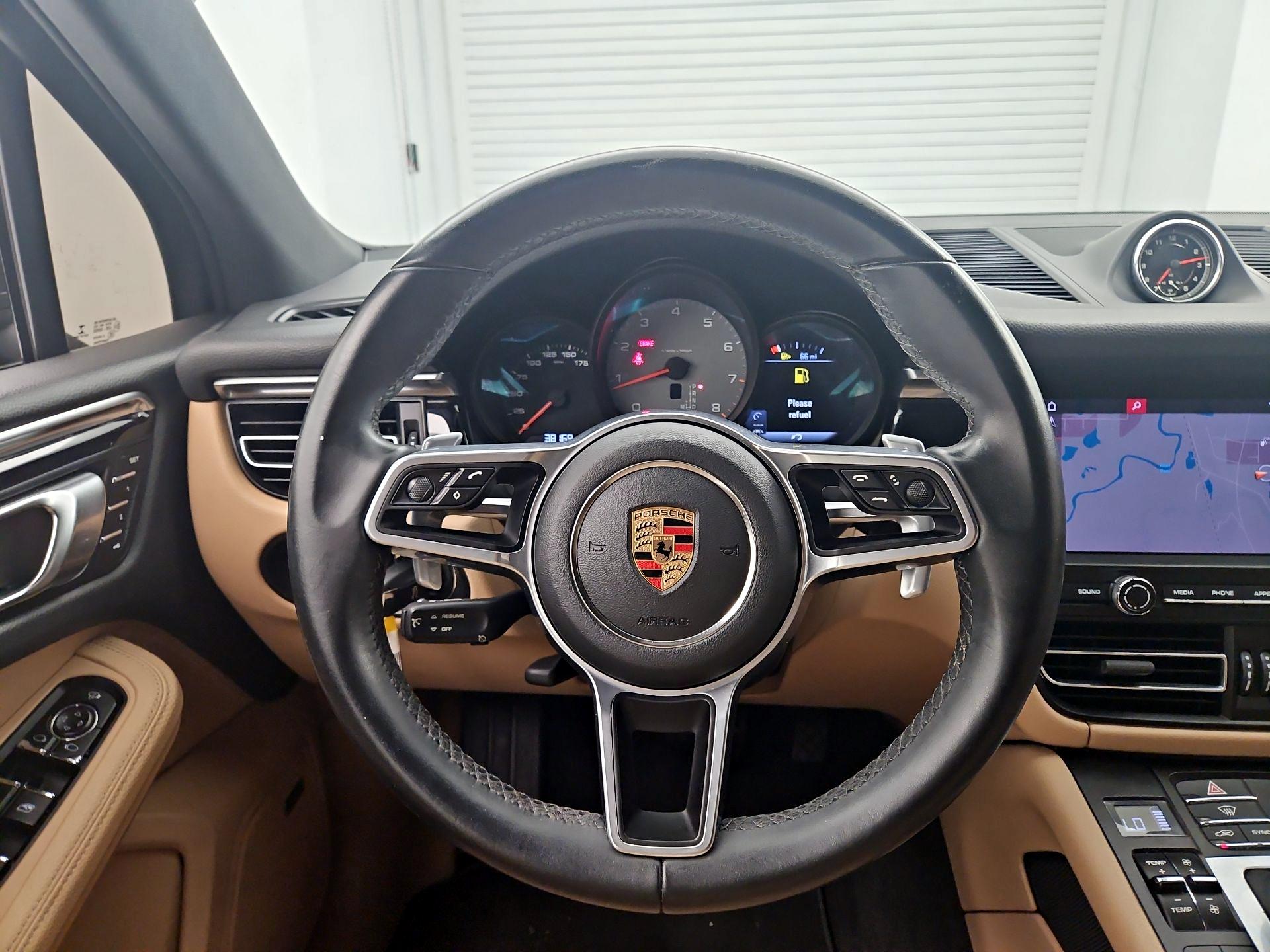 Thumbnail: 2020 Porsche Macan - 10