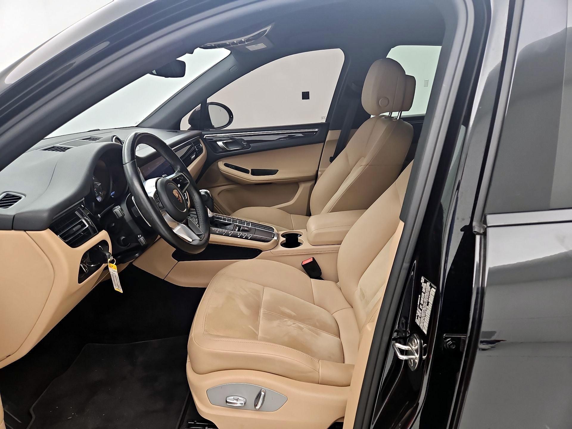 Thumbnail: 2020 Porsche Macan - 11