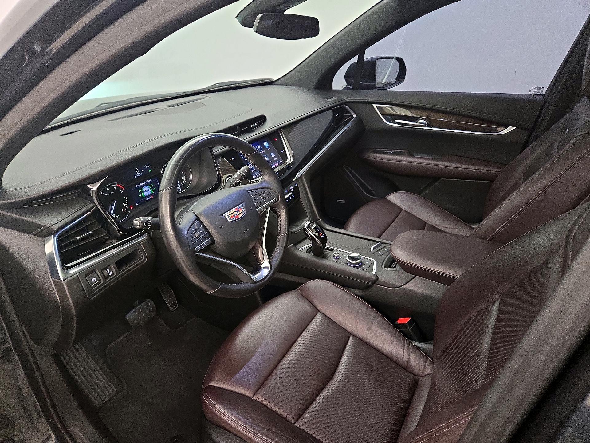 Thumbnail: 2020 Cadillac XT6 - 11