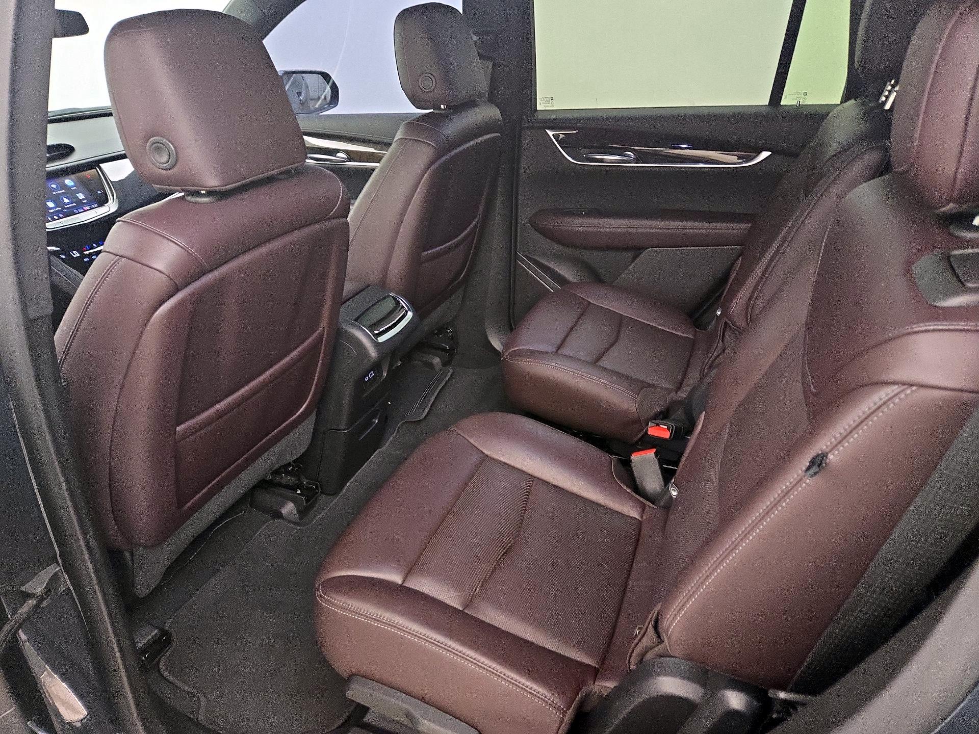 Thumbnail: 2020 Cadillac XT6 - 20