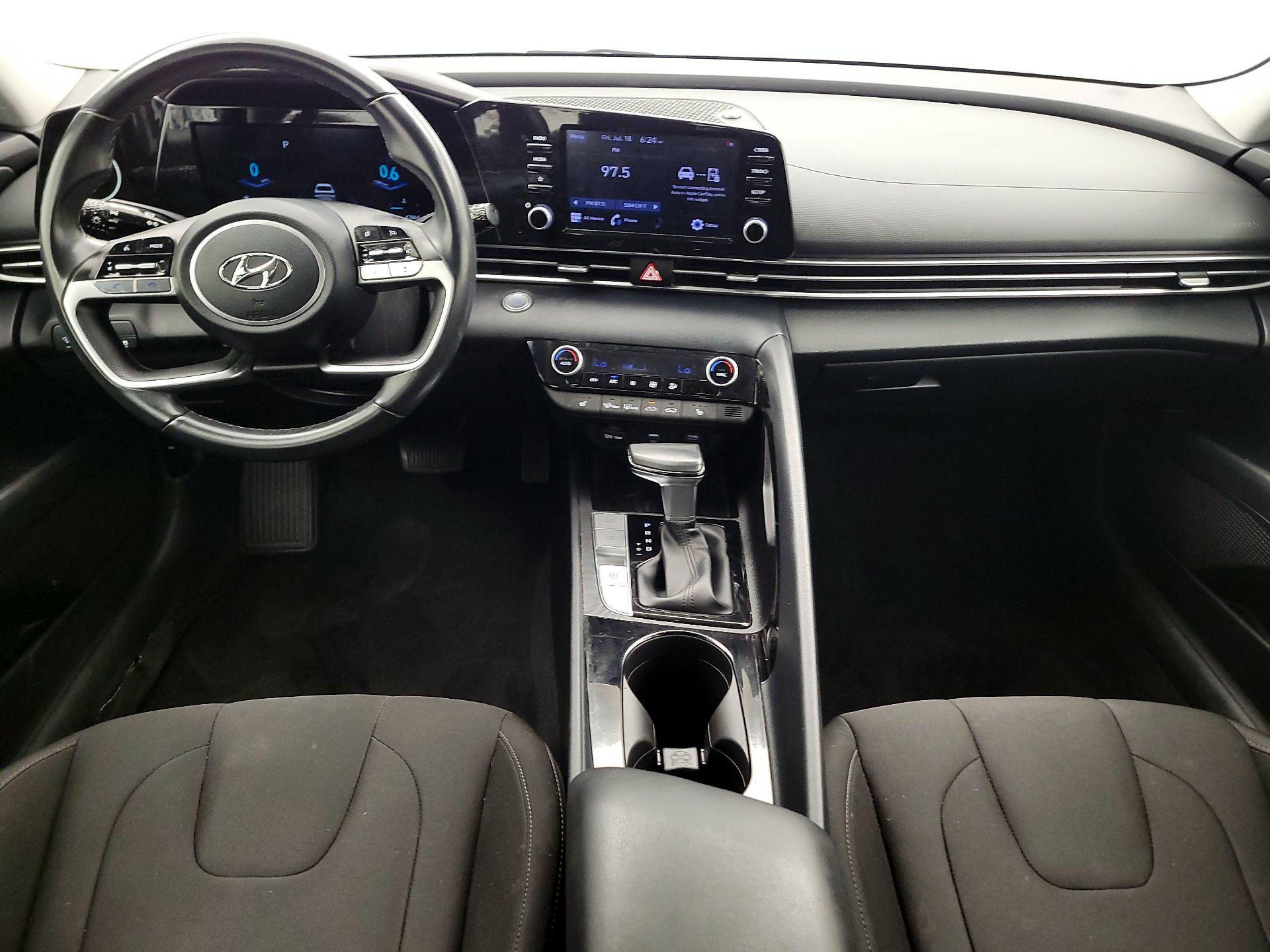 Thumbnail: 2022 Hyundai Elantra - 9