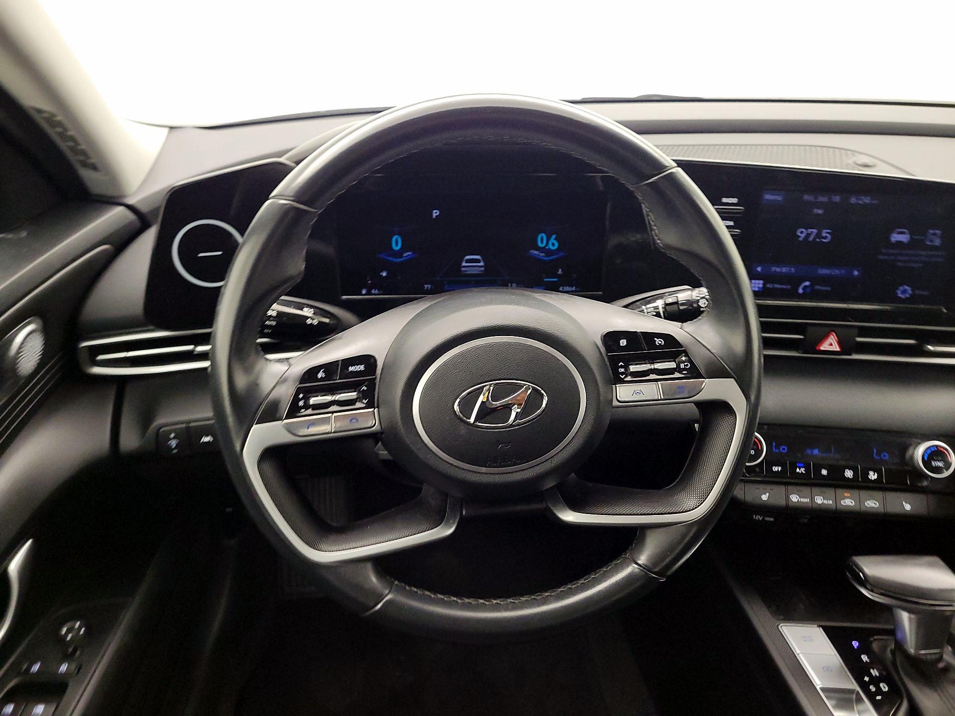 Thumbnail: 2022 Hyundai Elantra - 10