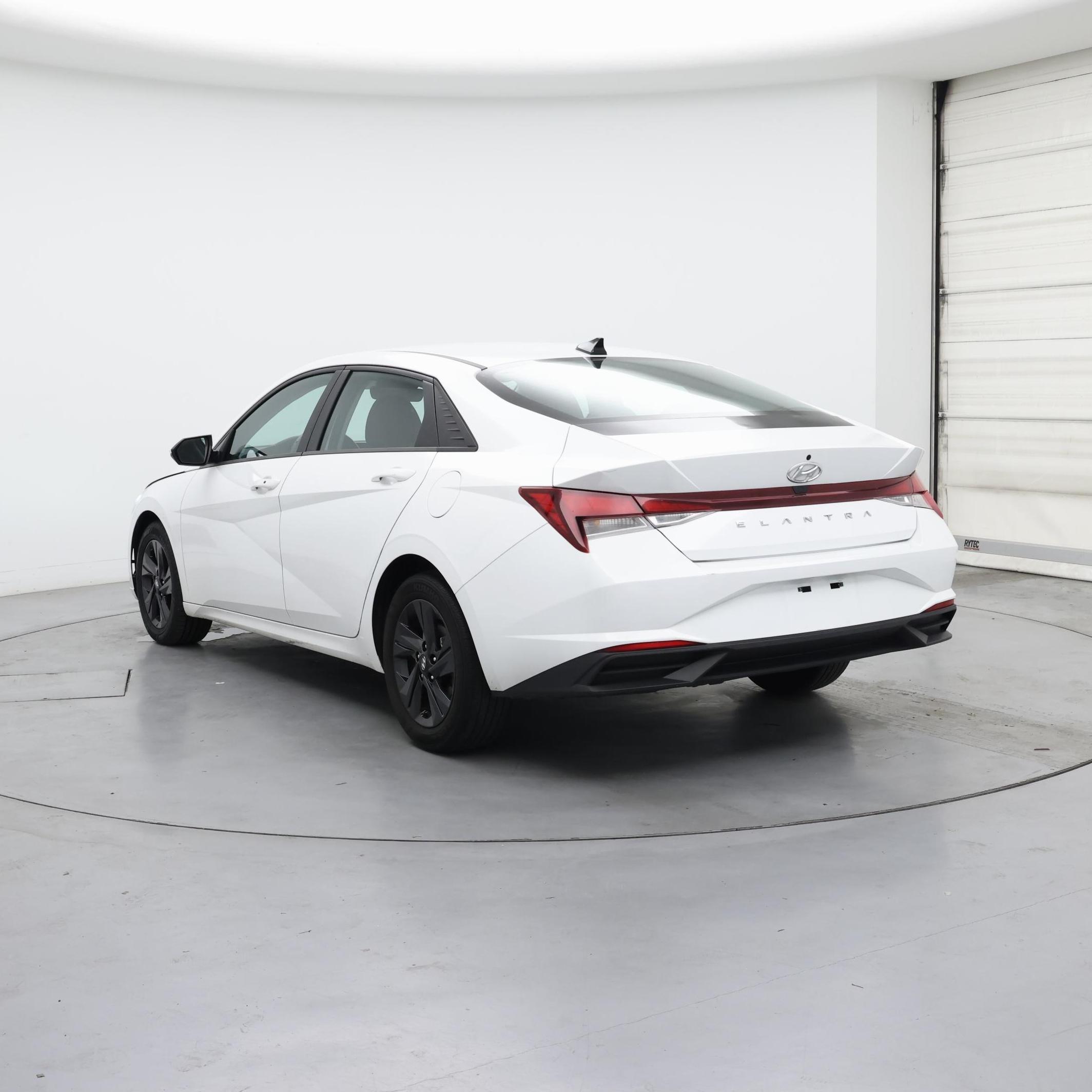 Thumbnail: 2022 Hyundai Elantra - 2