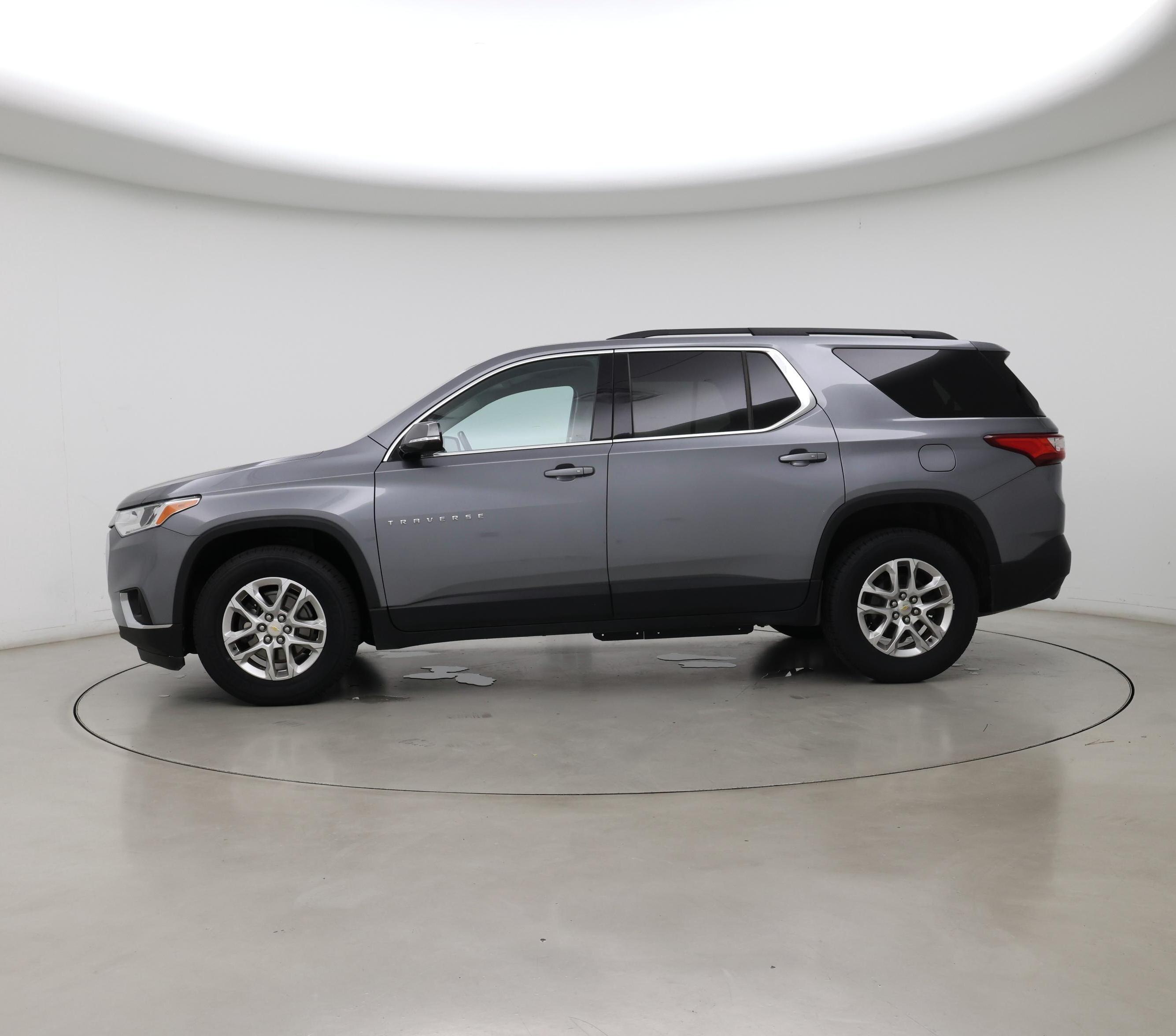 Thumbnail: 2020 Chevrolet Traverse - 3
