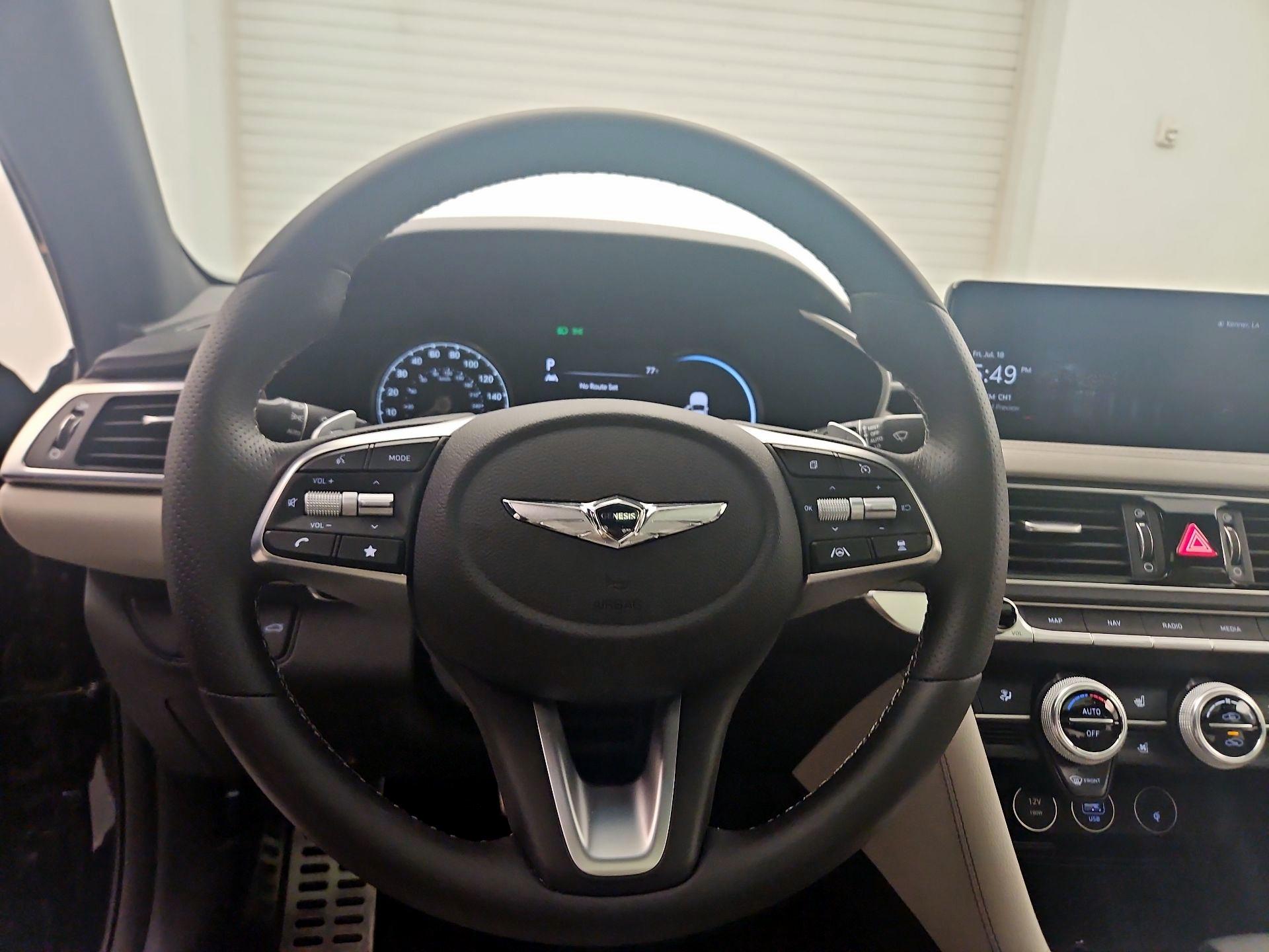 Thumbnail: 2023 Genesis G70 - 10