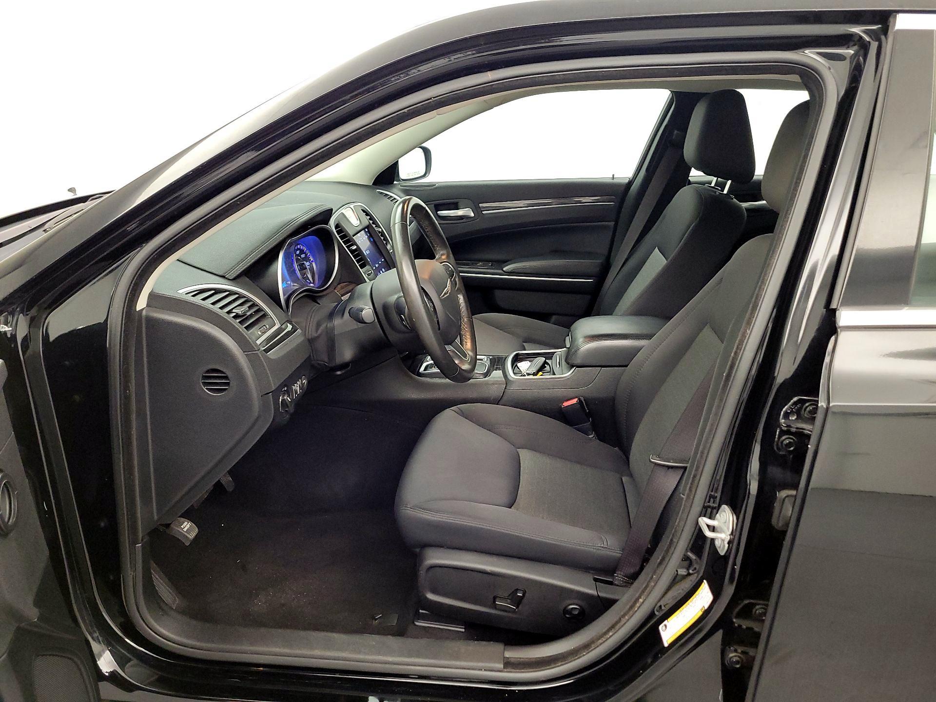 Thumbnail: 2021 Chrysler 300 - 11