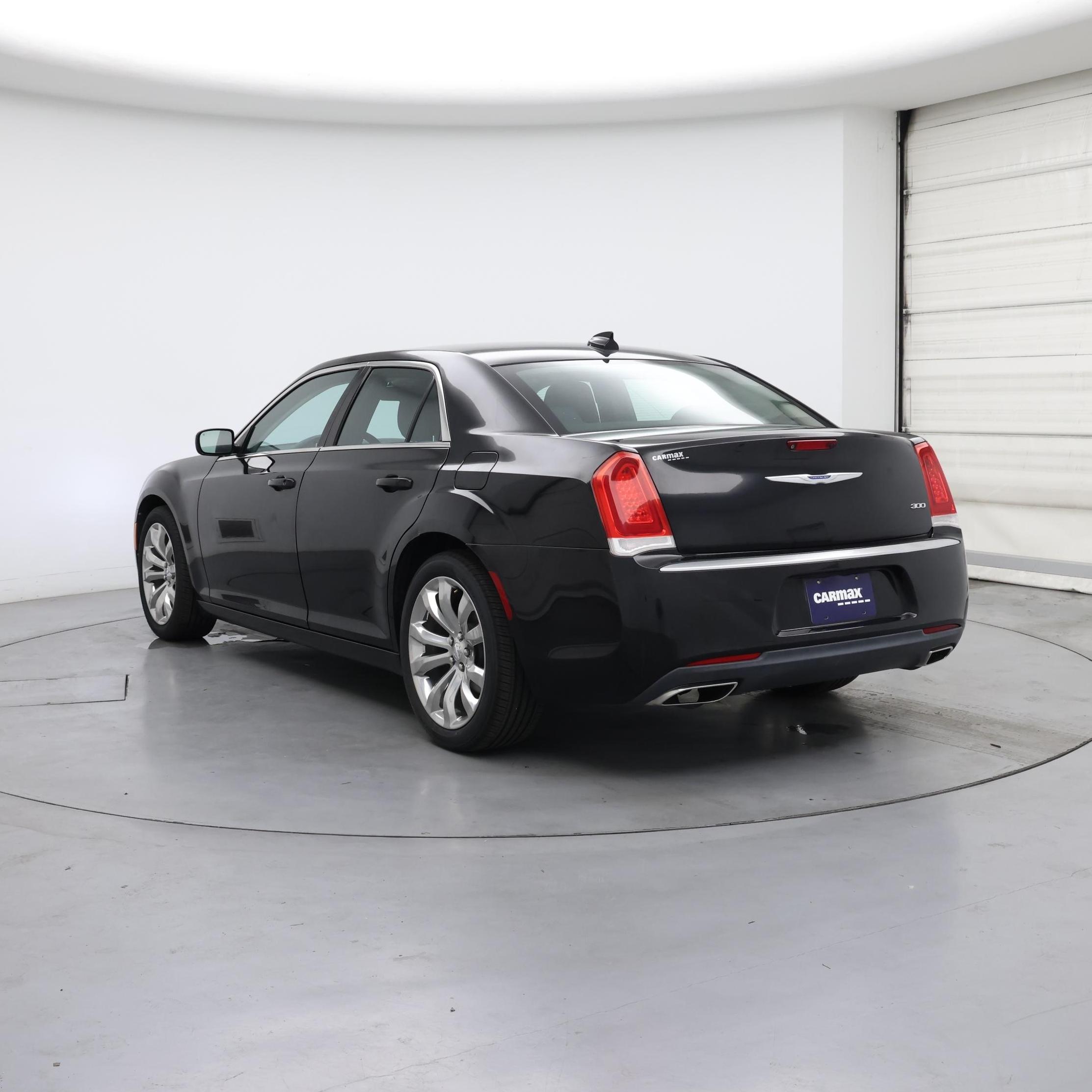 Thumbnail: 2021 Chrysler 300 - 2