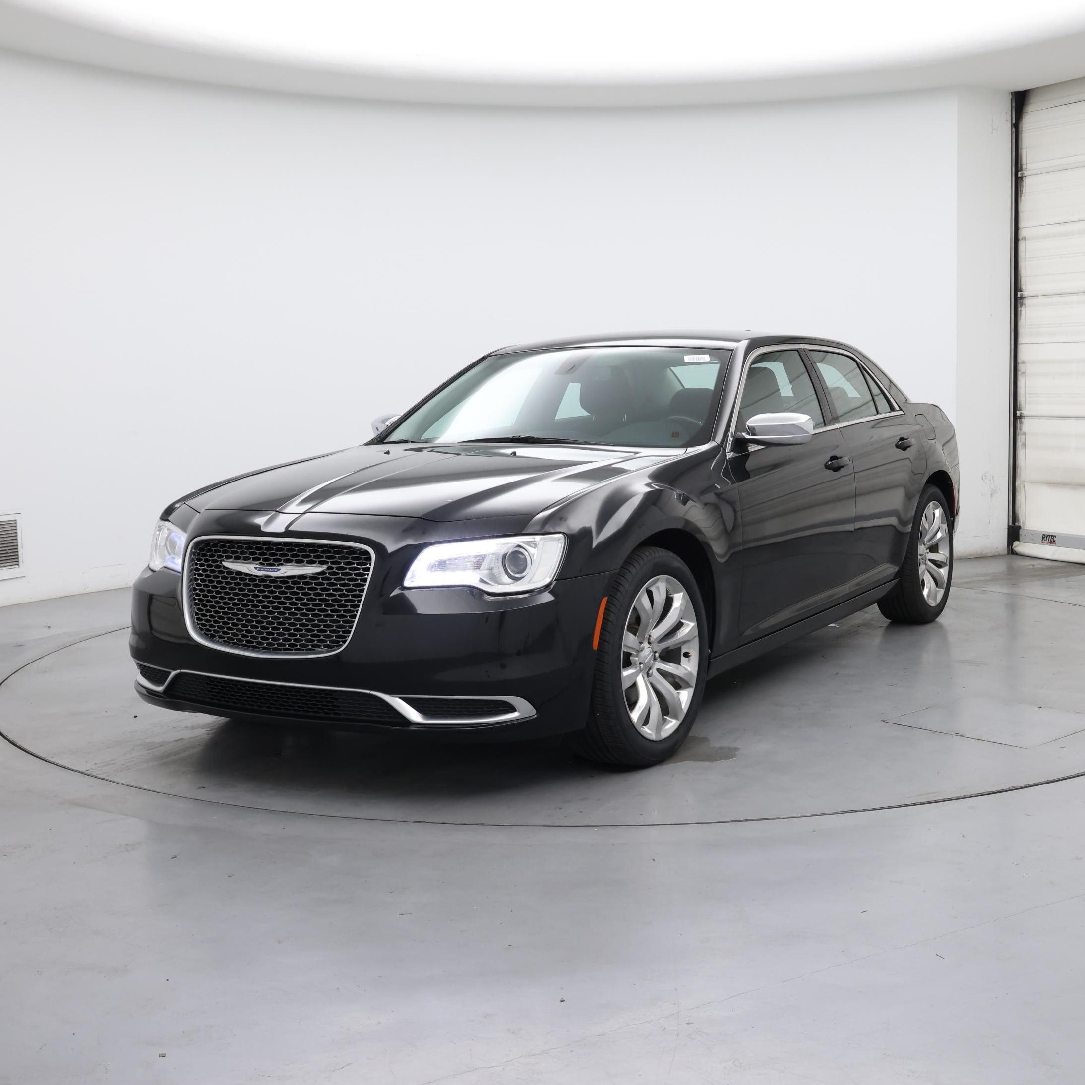 Thumbnail: 2021 Chrysler 300 - 4