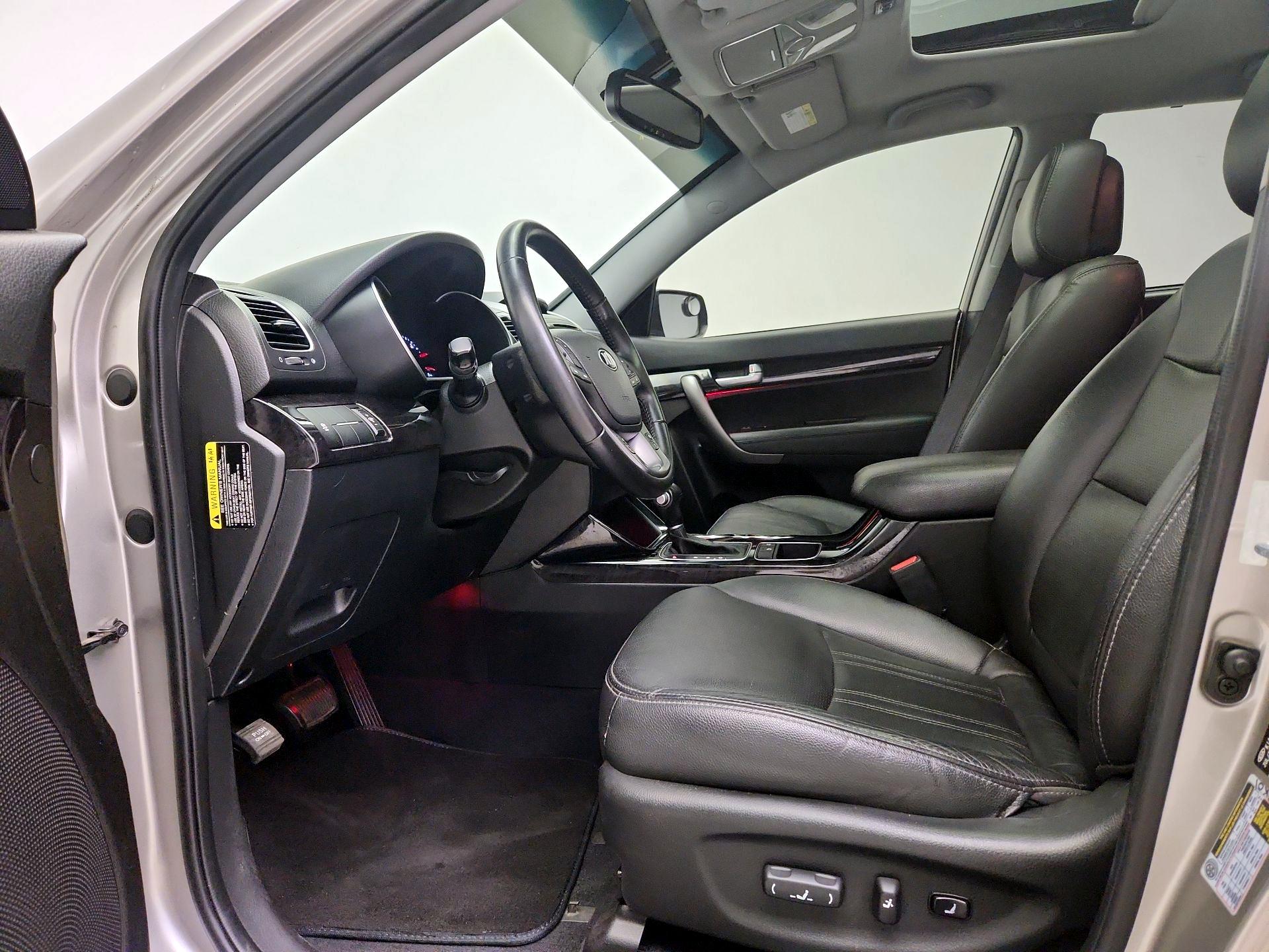 Thumbnail: 2014 Kia Sorento - 11