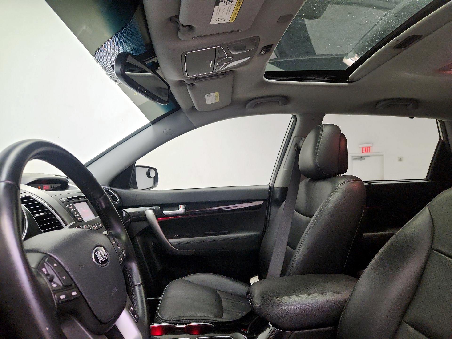 Thumbnail: 2014 Kia Sorento - 19