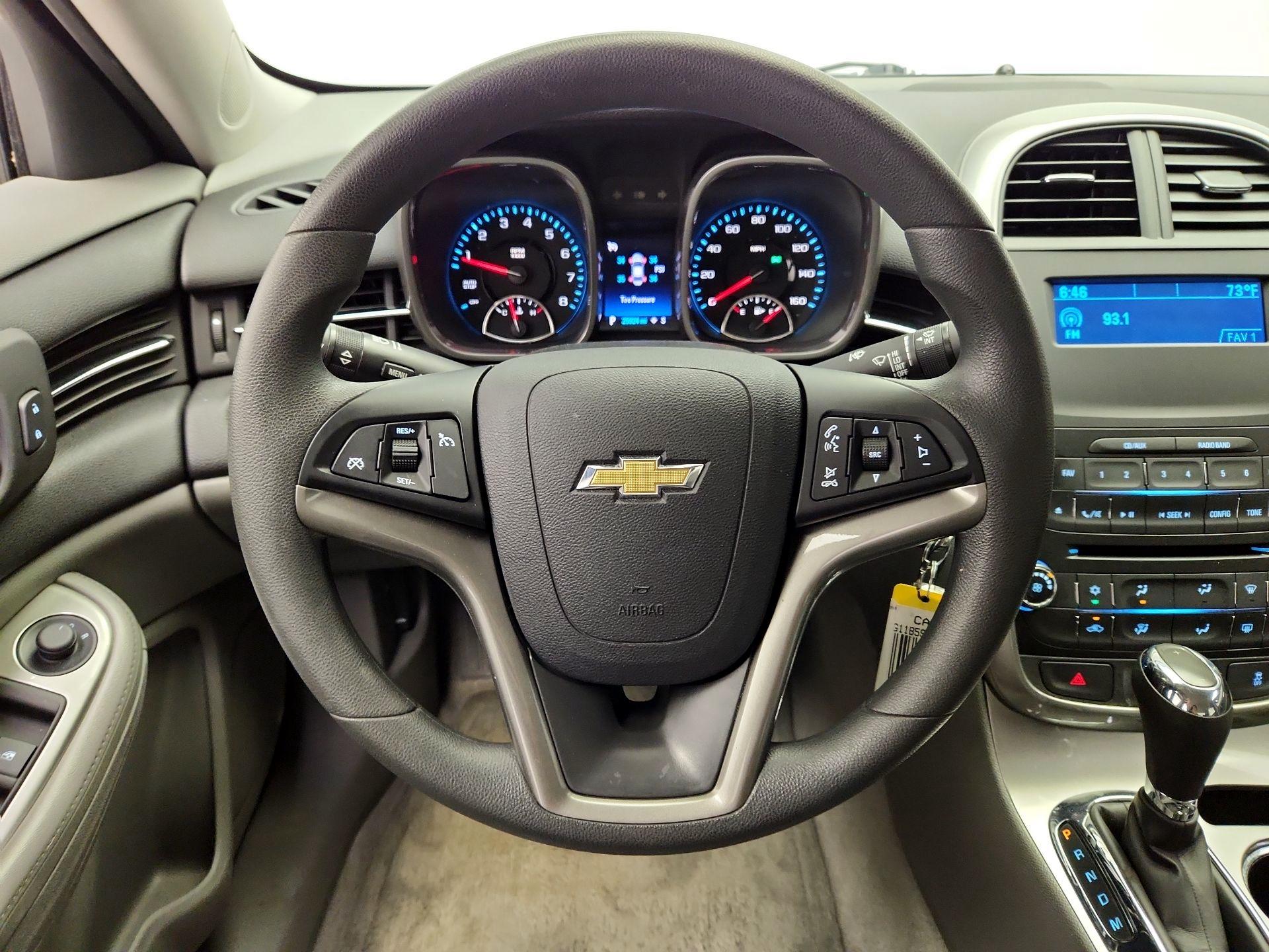 Thumbnail: 2015 Chevrolet Malibu - 10