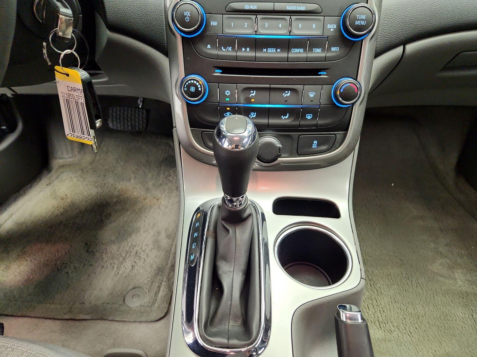 Thumbnail: 2015 Chevrolet Malibu - 16