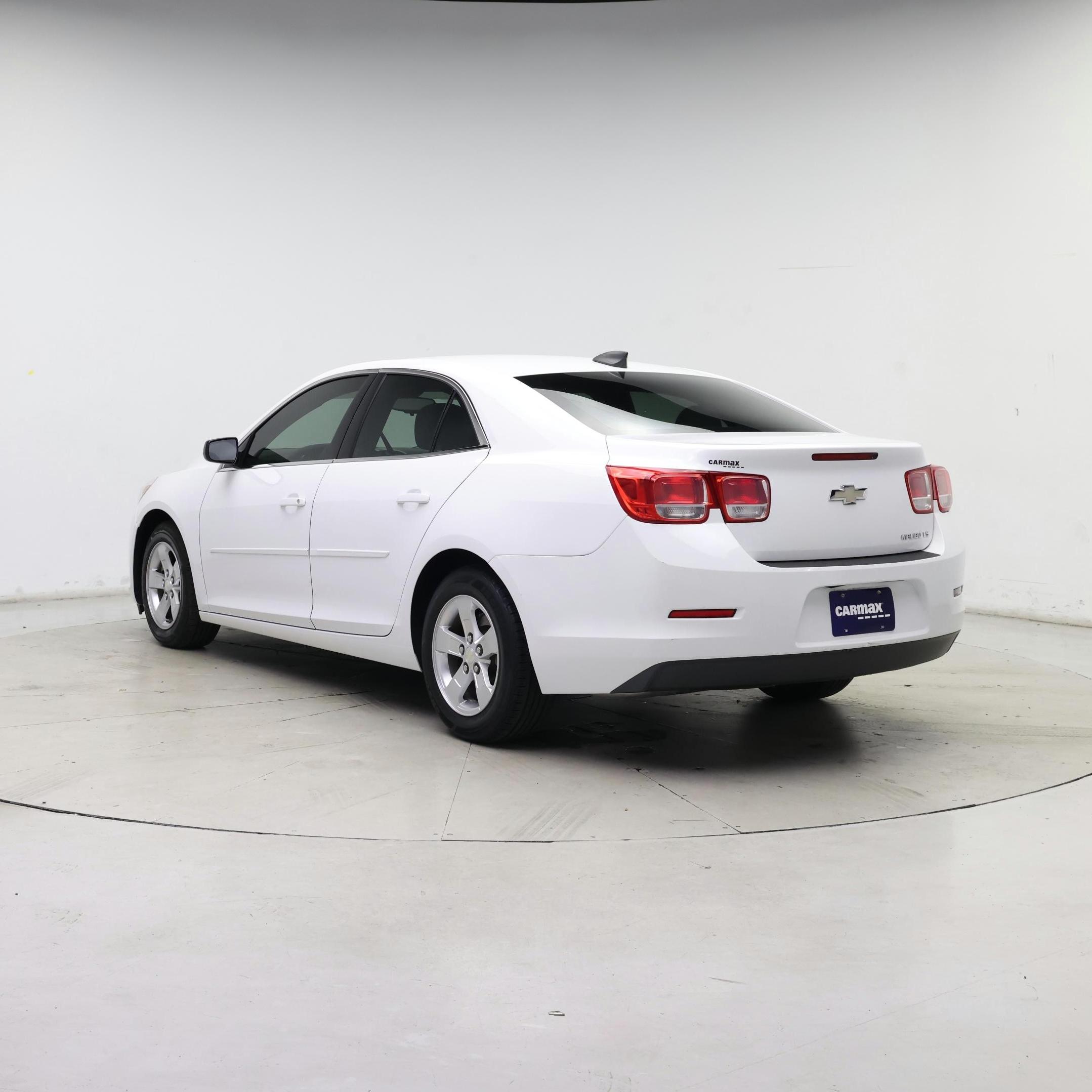 Thumbnail: 2015 Chevrolet Malibu - 2
