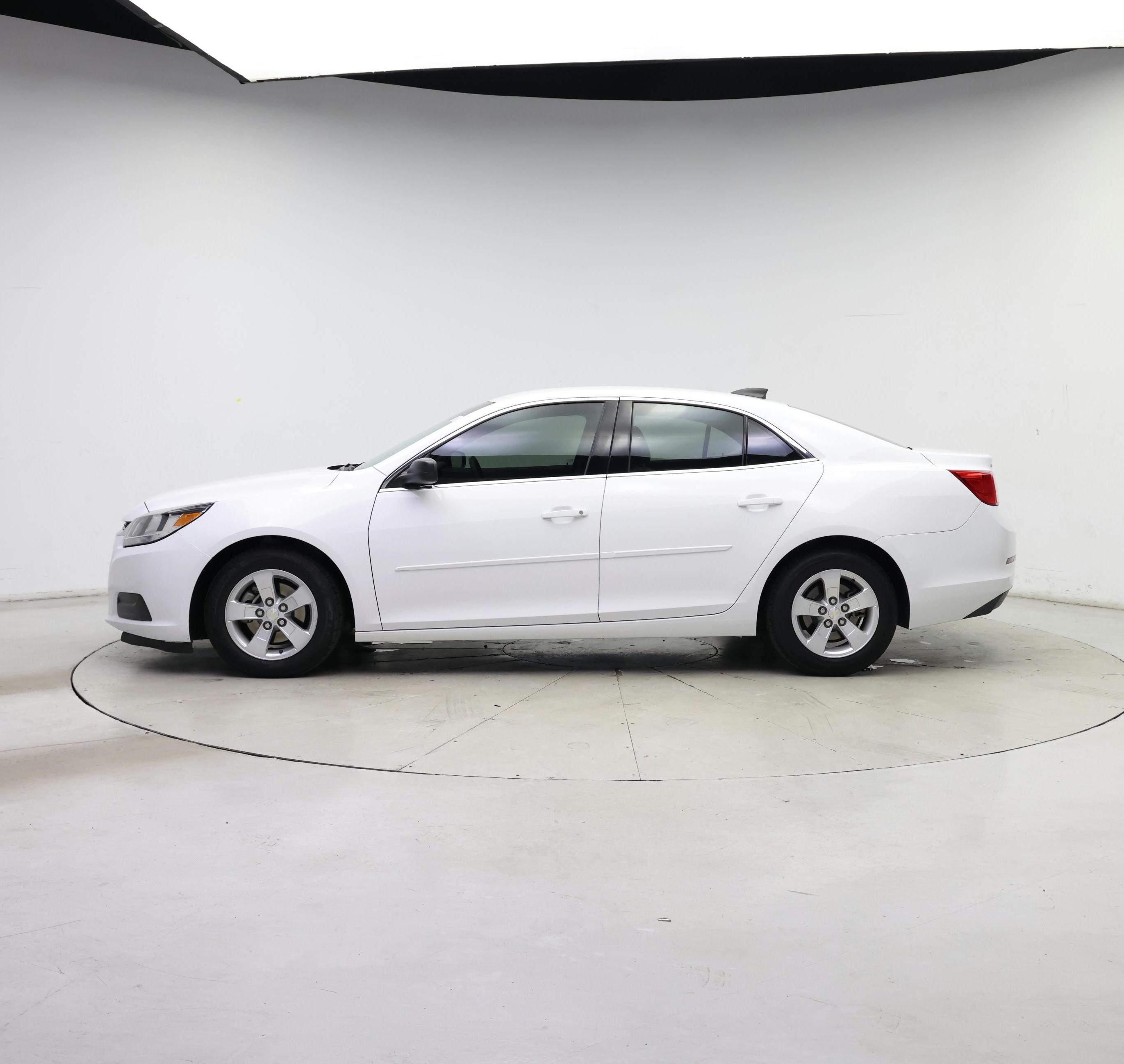 Thumbnail: 2015 Chevrolet Malibu - 3