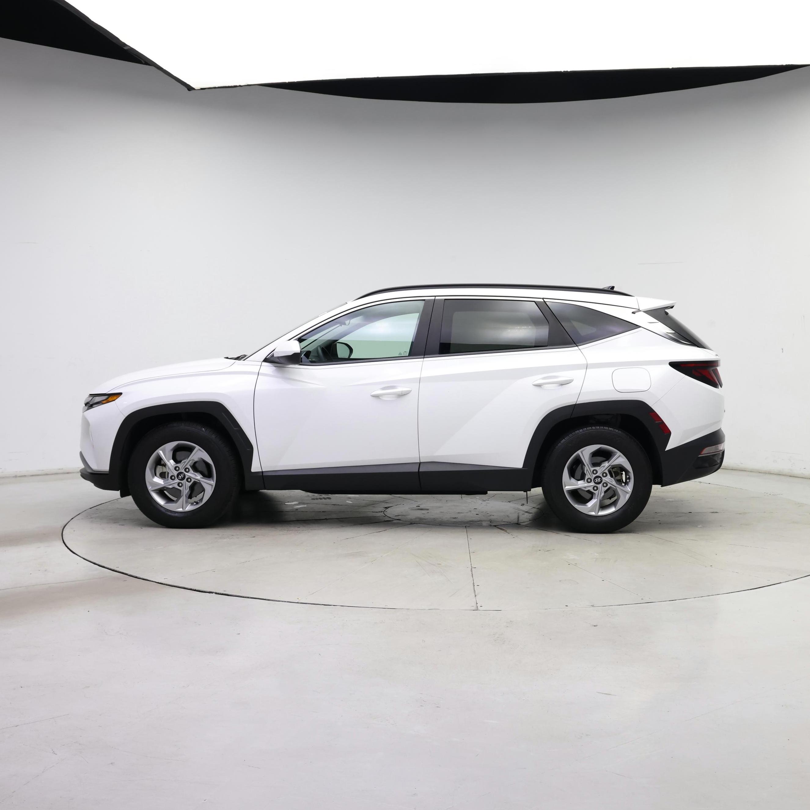 Thumbnail: 2024 Hyundai Tucson - 3