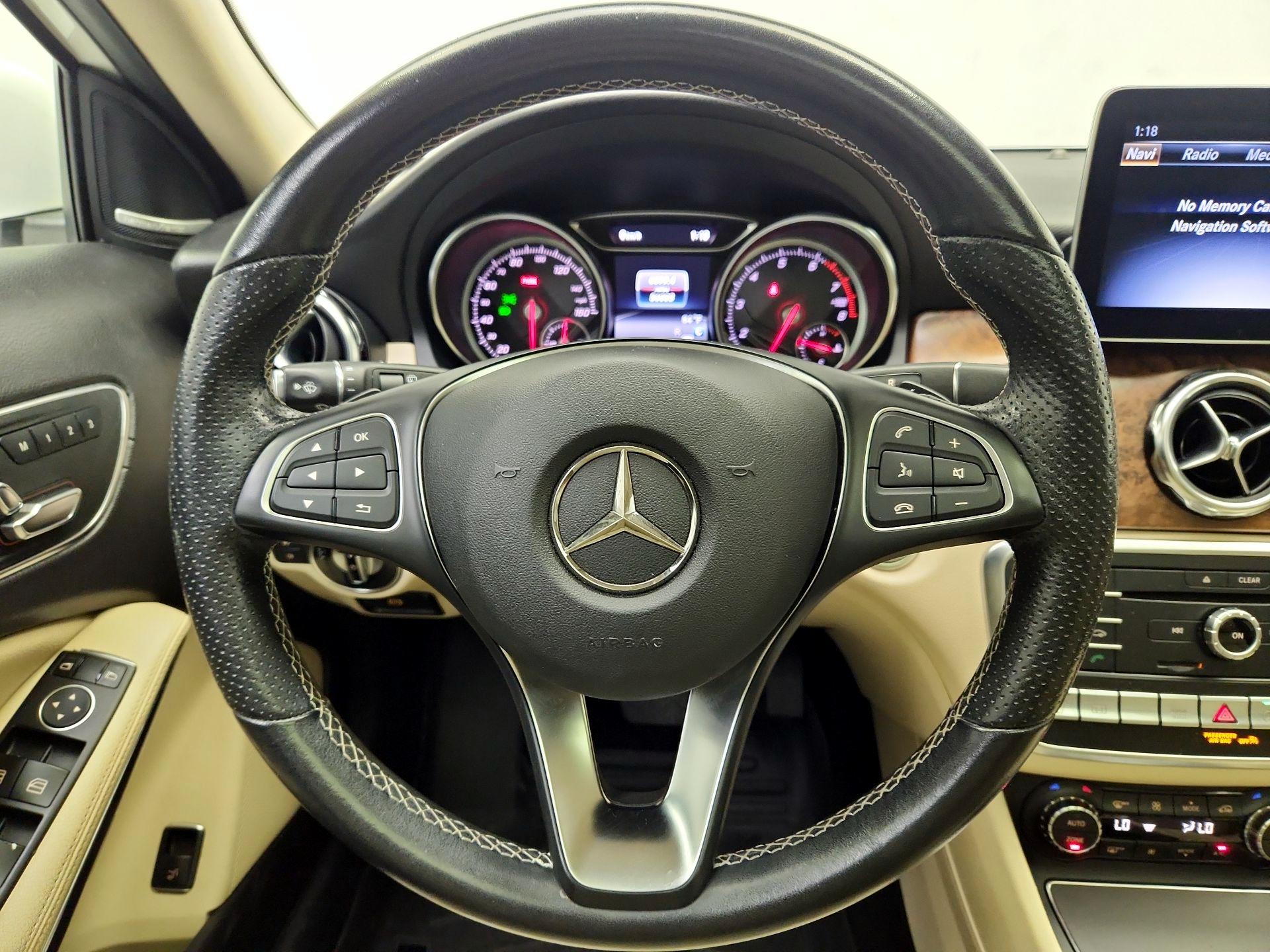 Thumbnail: 2020 Mercedes-Benz GLA - 10