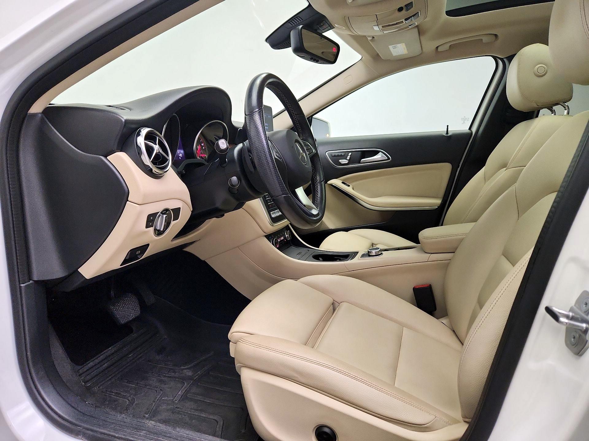 Thumbnail: 2020 Mercedes-Benz GLA - 11