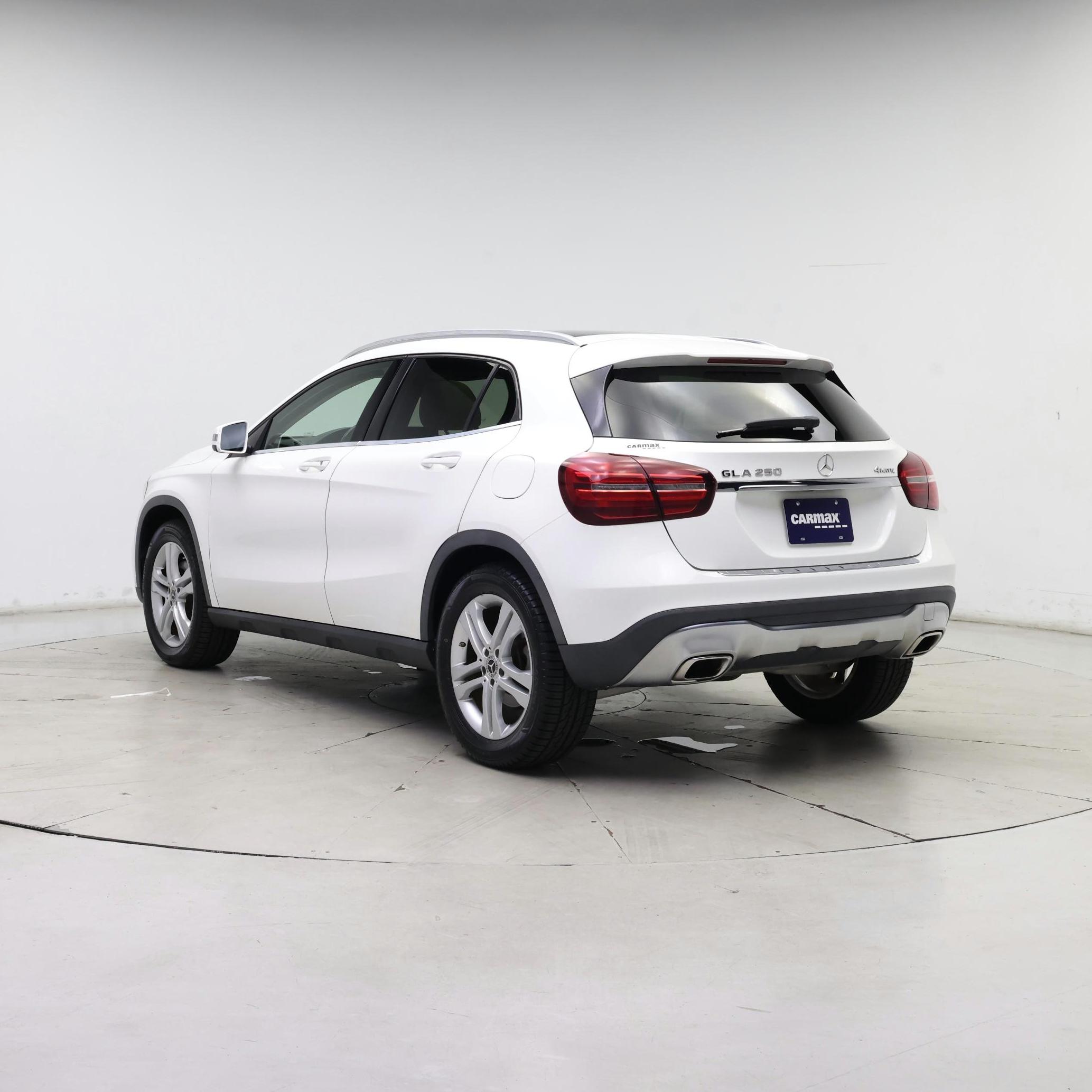 Thumbnail: 2020 Mercedes-Benz GLA - 2