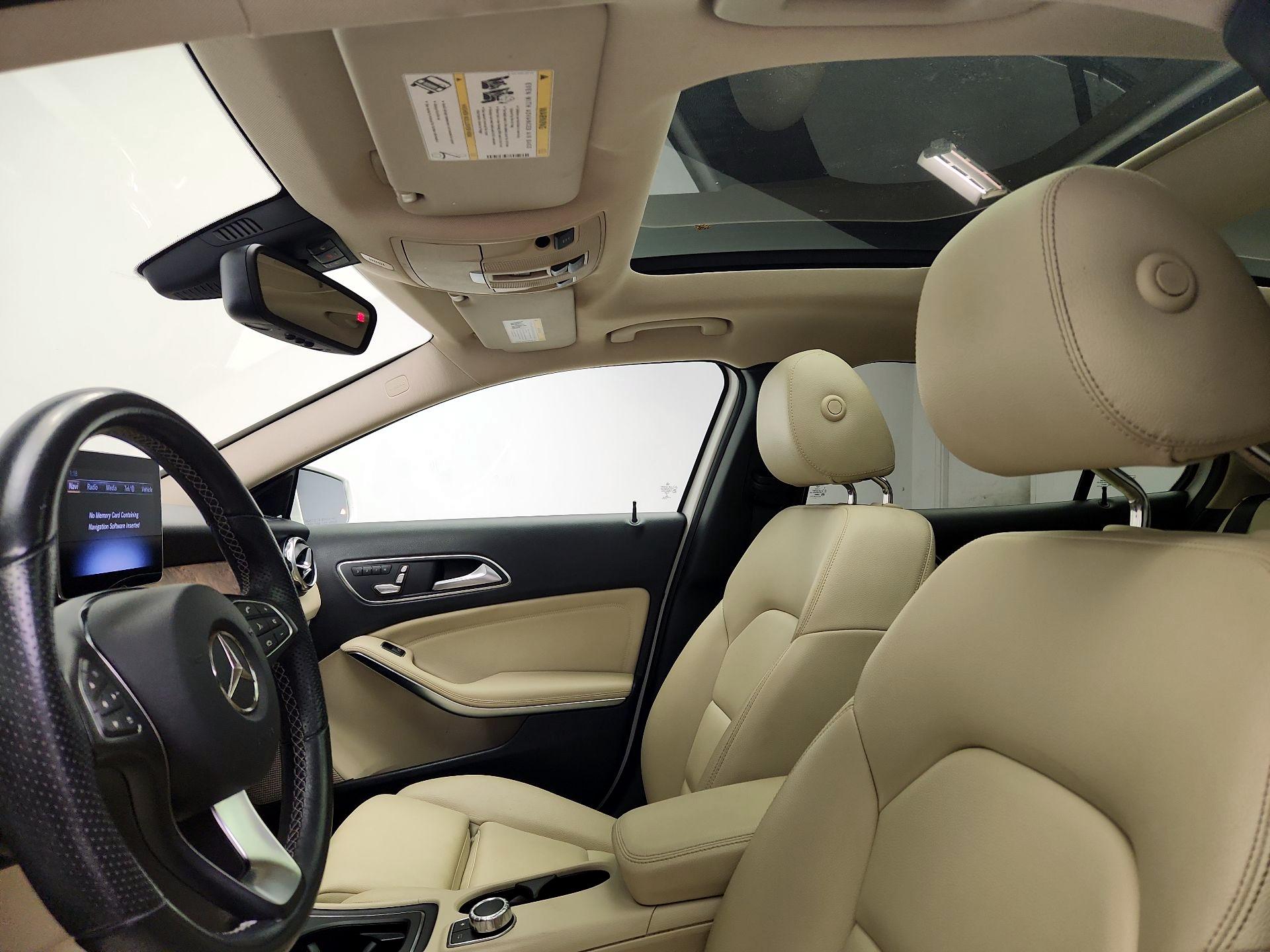 Thumbnail: 2020 Mercedes-Benz GLA - 19