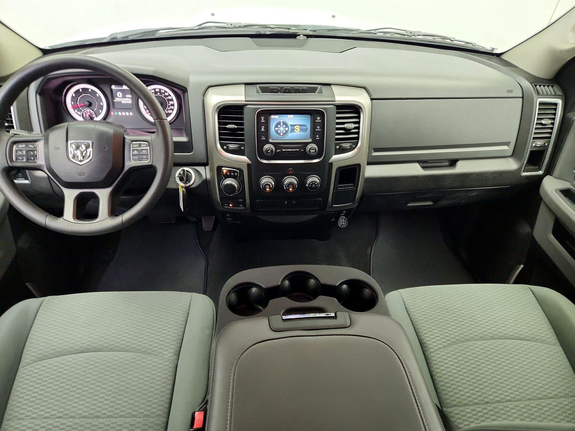 Thumbnail: 2019 RAM 1500 Classic - 9