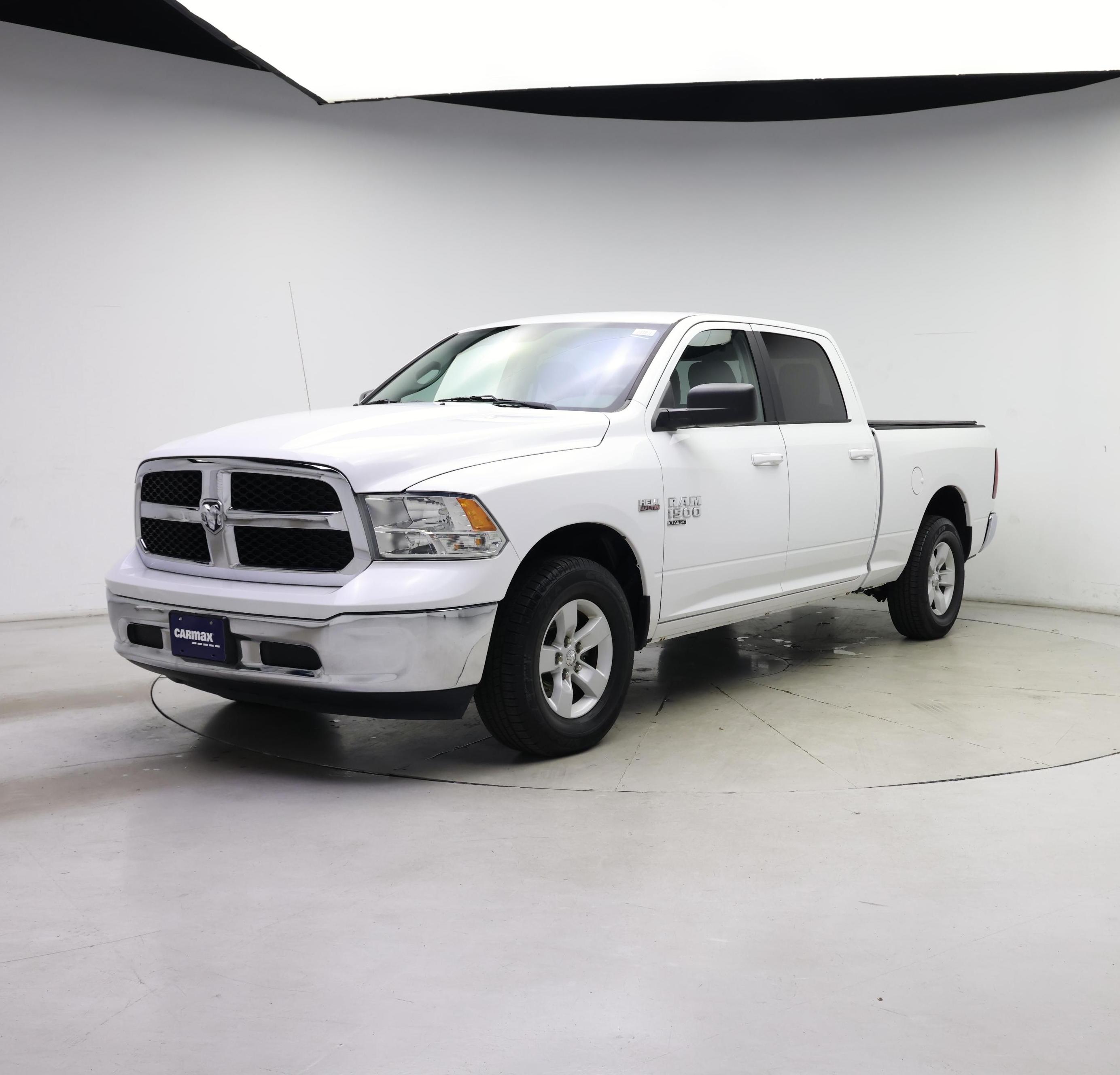 Thumbnail: 2019 RAM 1500 Classic - 4
