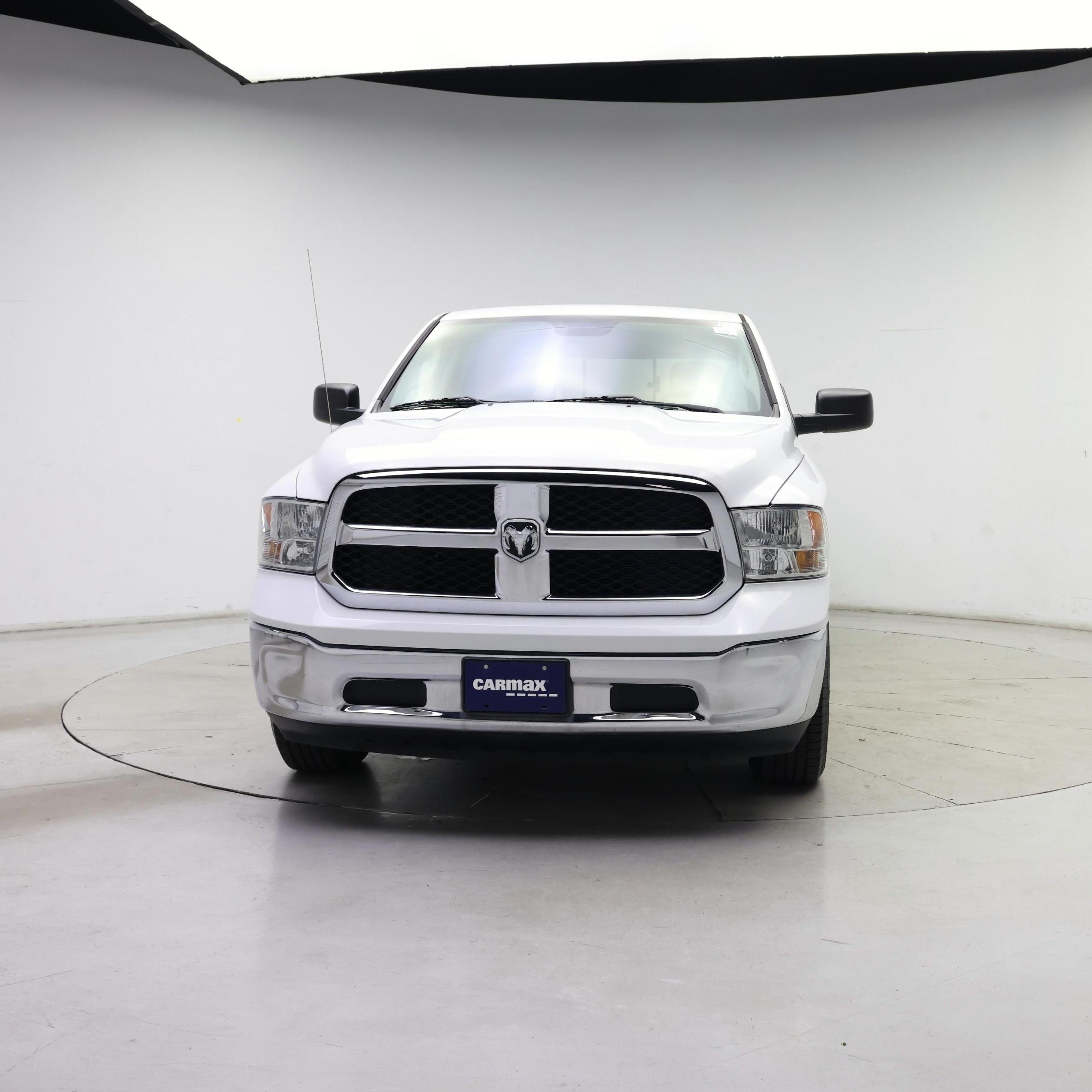 Thumbnail: 2019 RAM 1500 Classic - 5