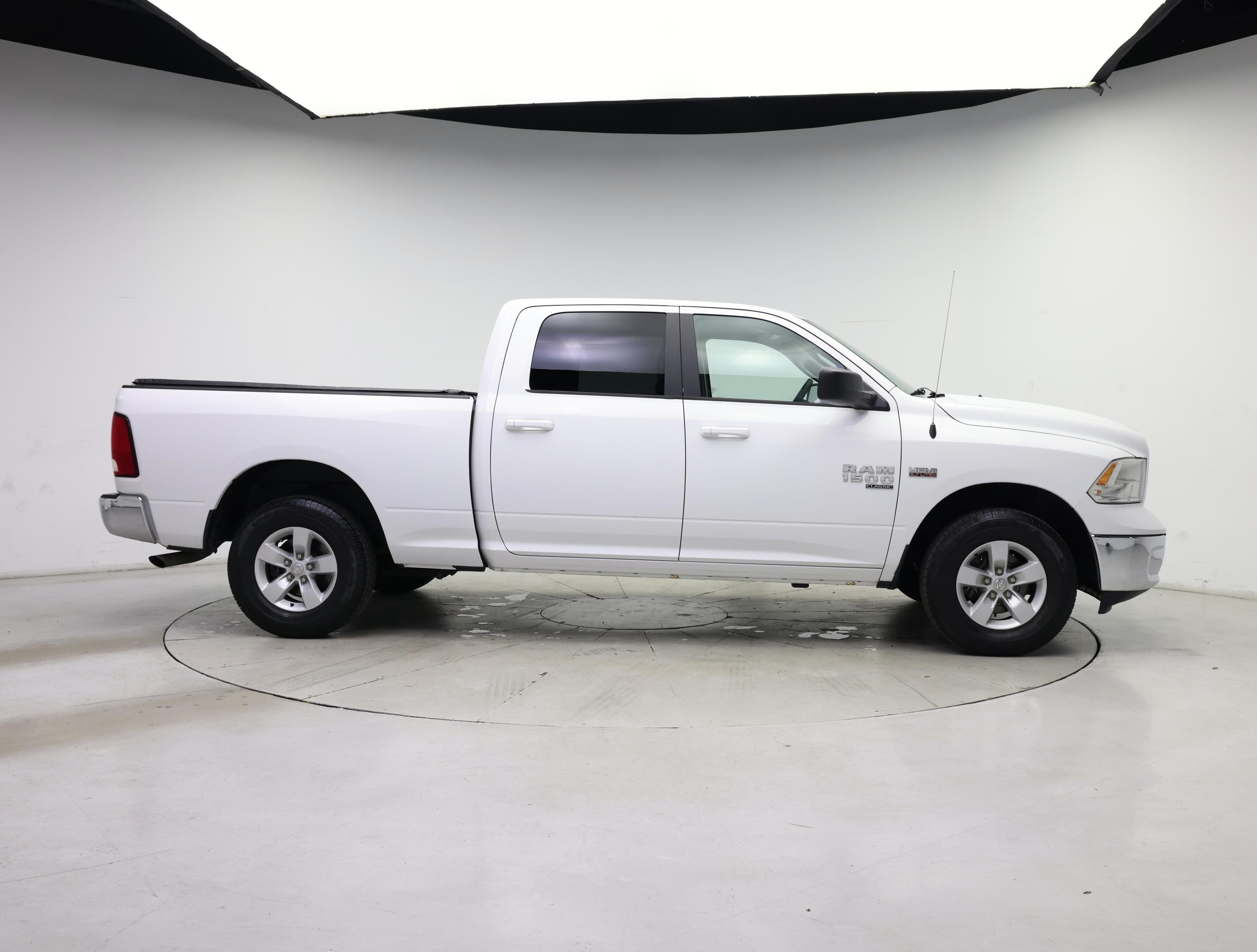 Thumbnail: 2019 RAM 1500 Classic - 7