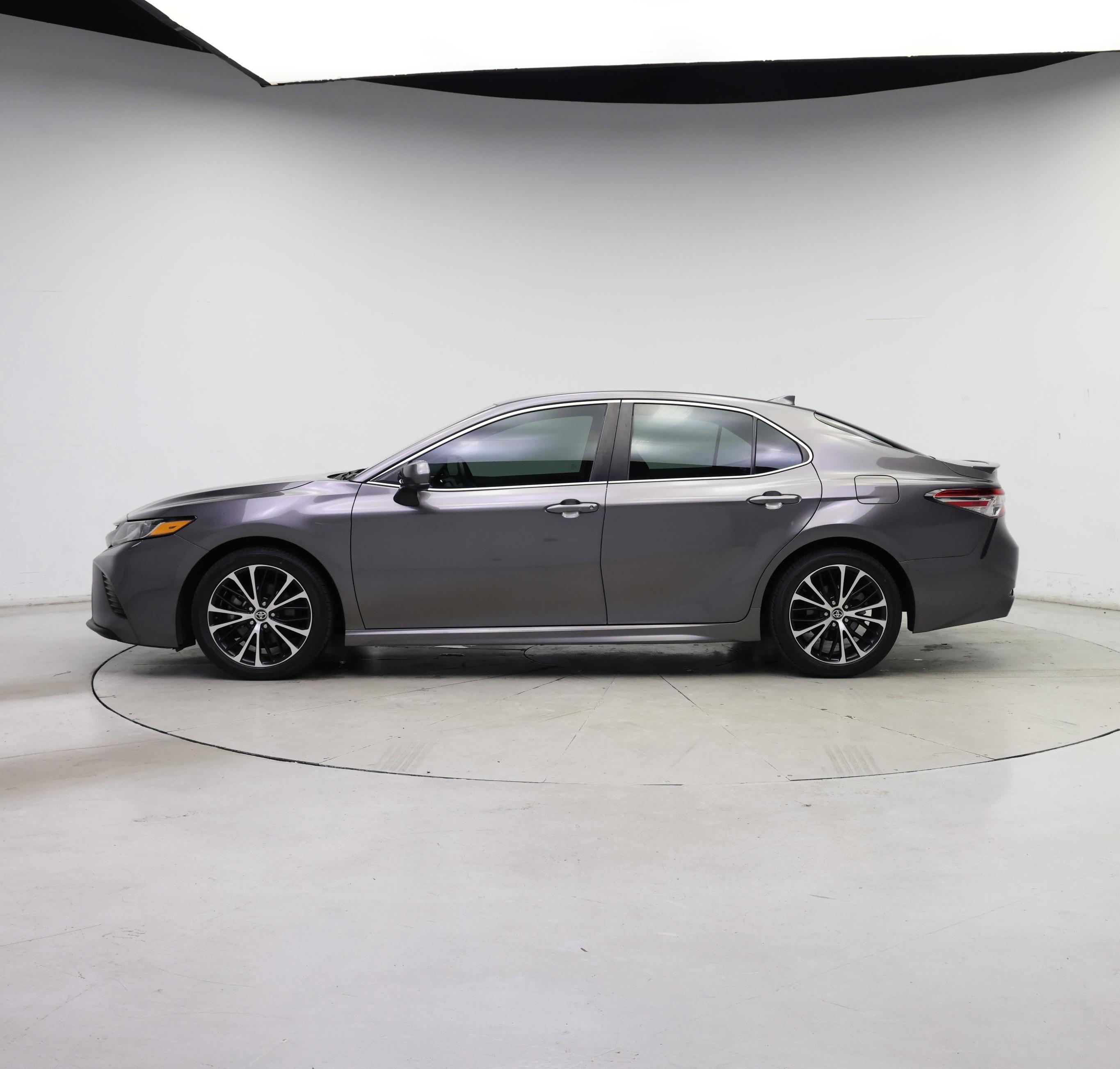 Thumbnail: 2020 Toyota Camry - 3