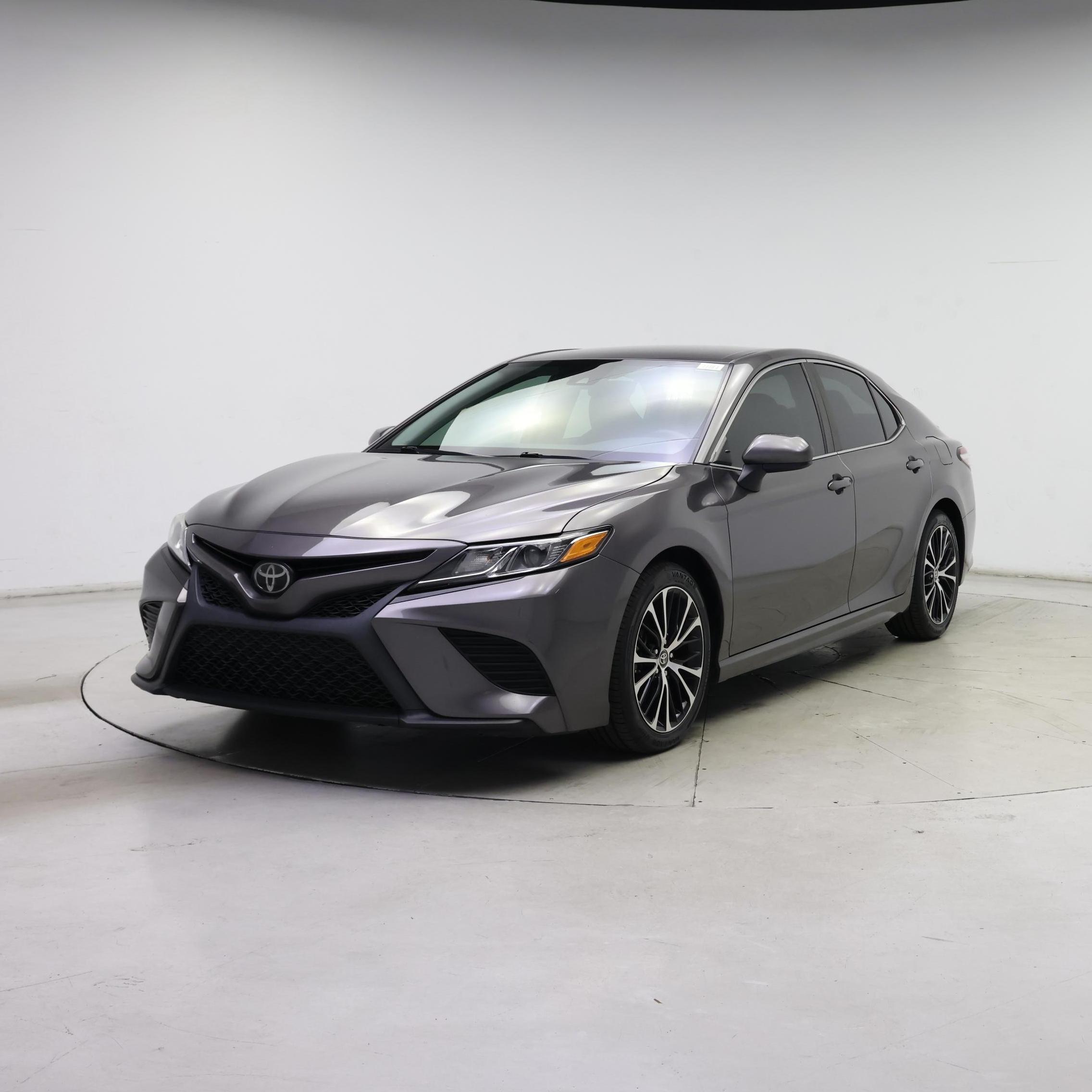 Thumbnail: 2020 Toyota Camry - 4