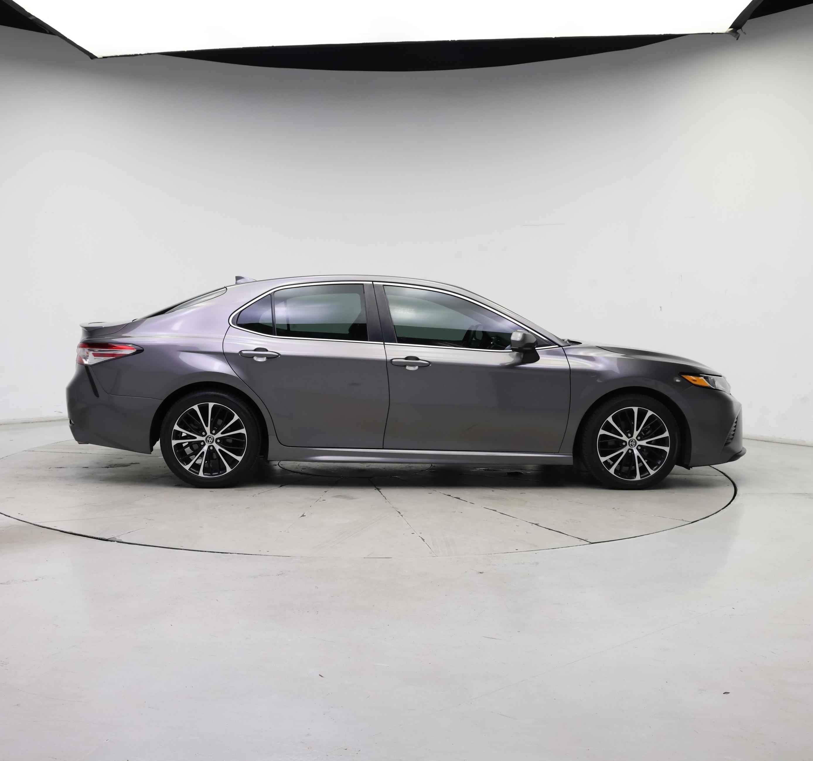 Thumbnail: 2020 Toyota Camry - 7