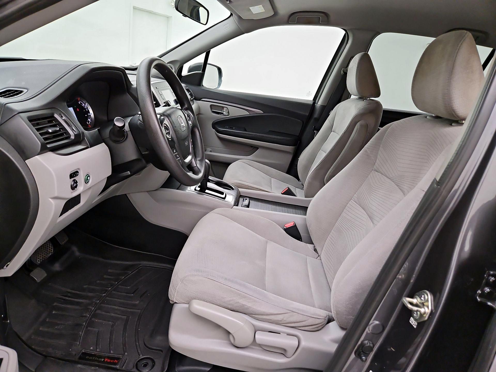 Thumbnail: 2016 Honda Pilot - 11