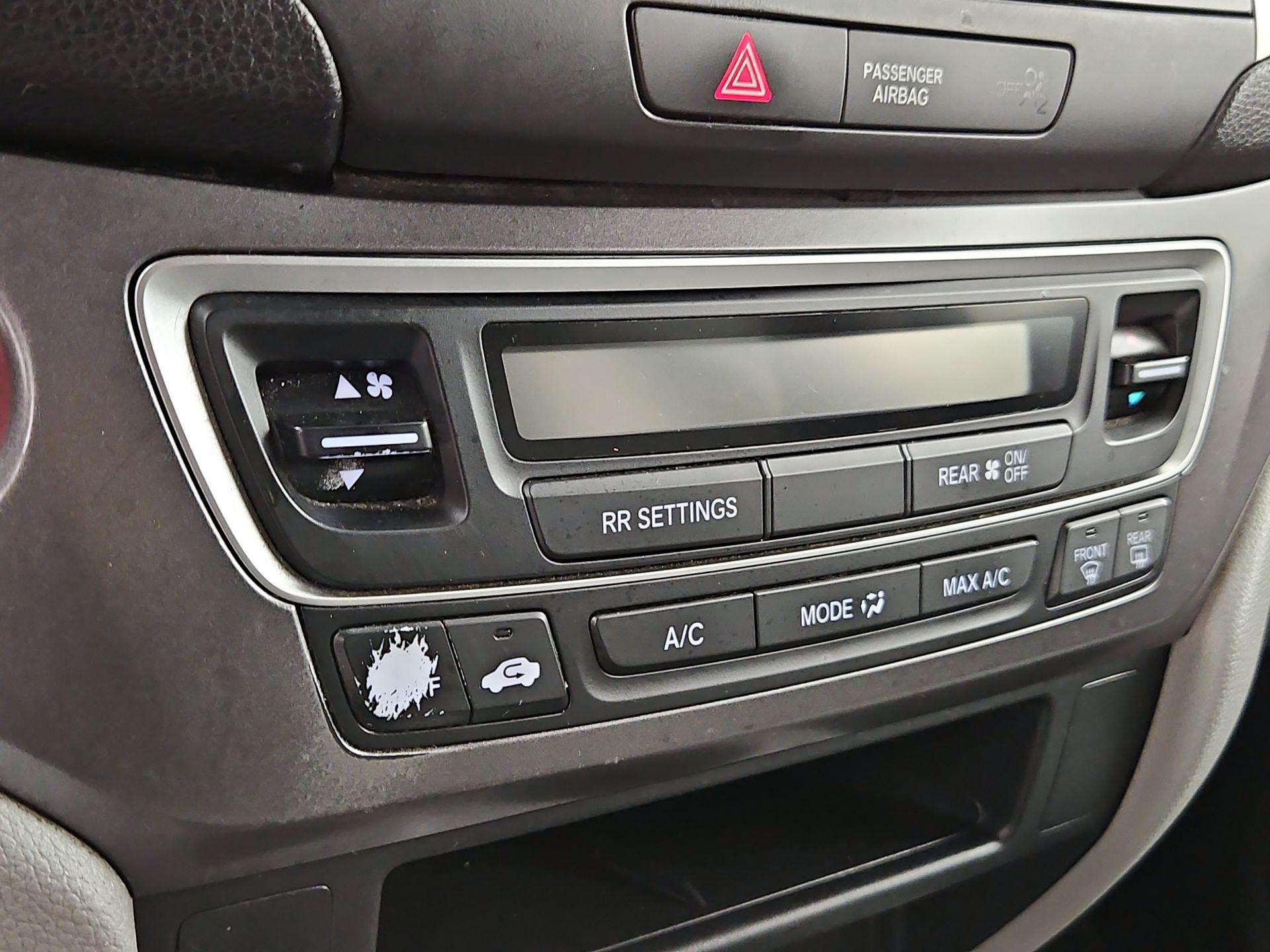 Thumbnail: 2016 Honda Pilot - 16