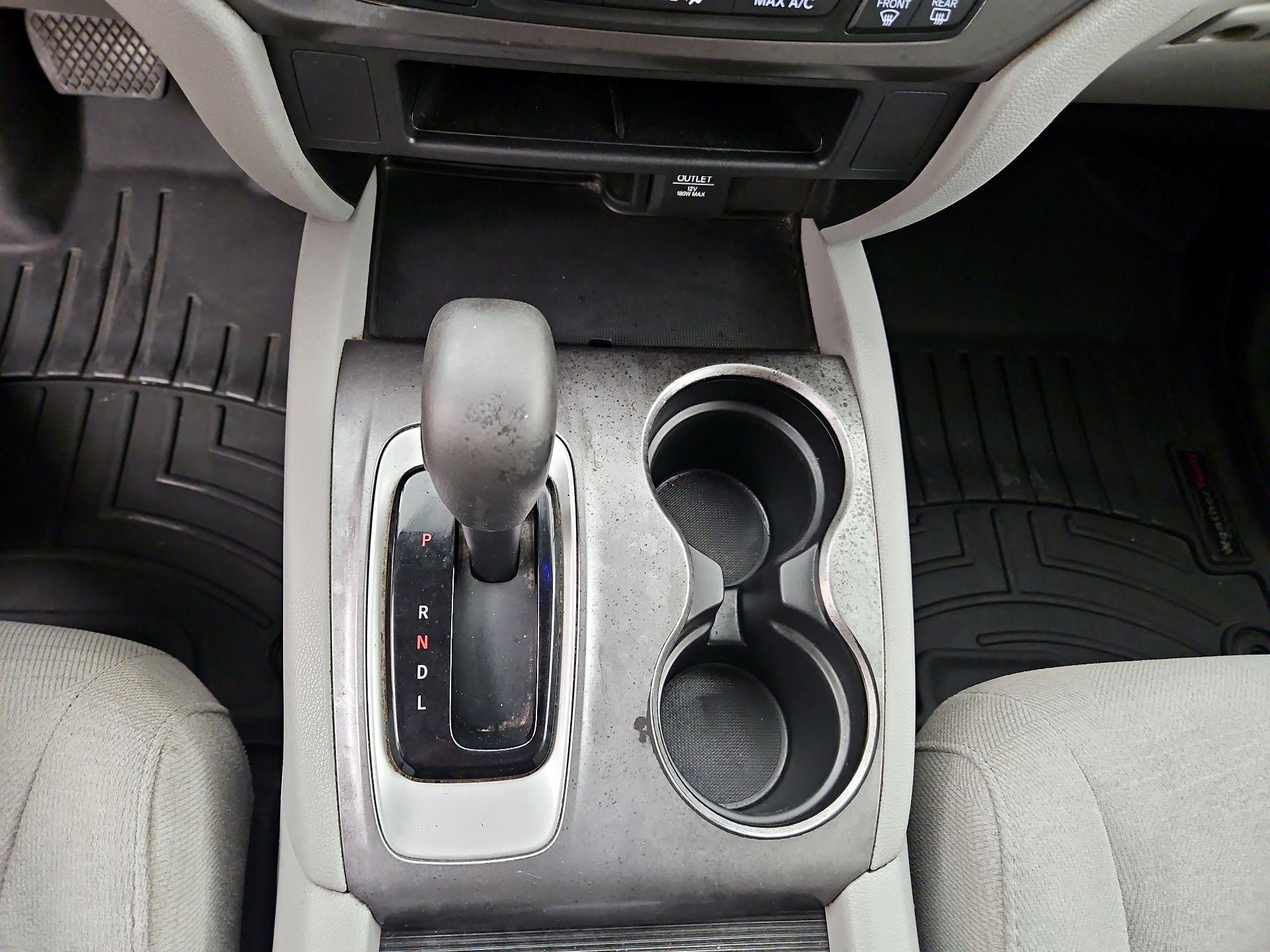 Thumbnail: 2016 Honda Pilot - 17