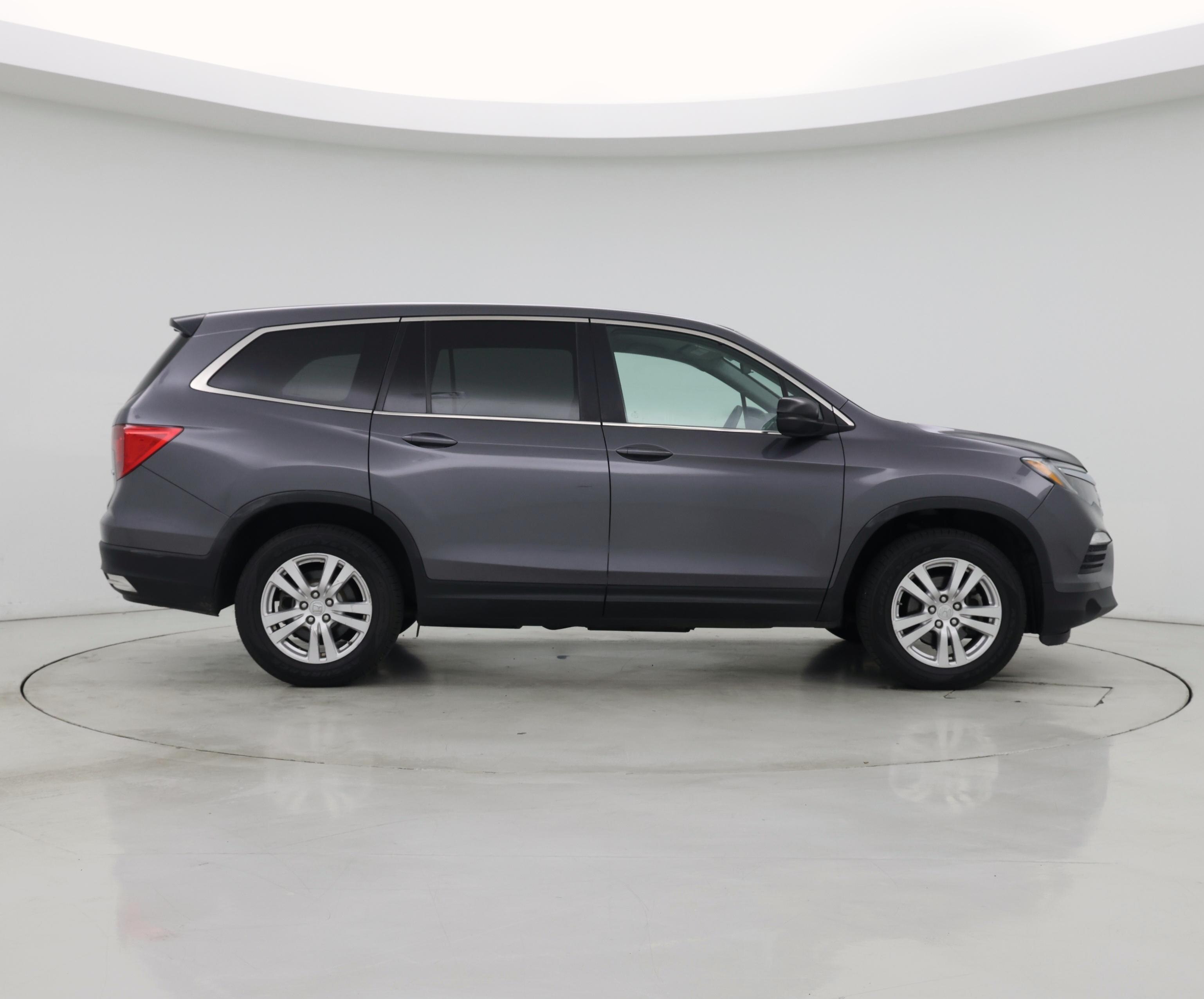 Thumbnail: 2016 Honda Pilot - 7