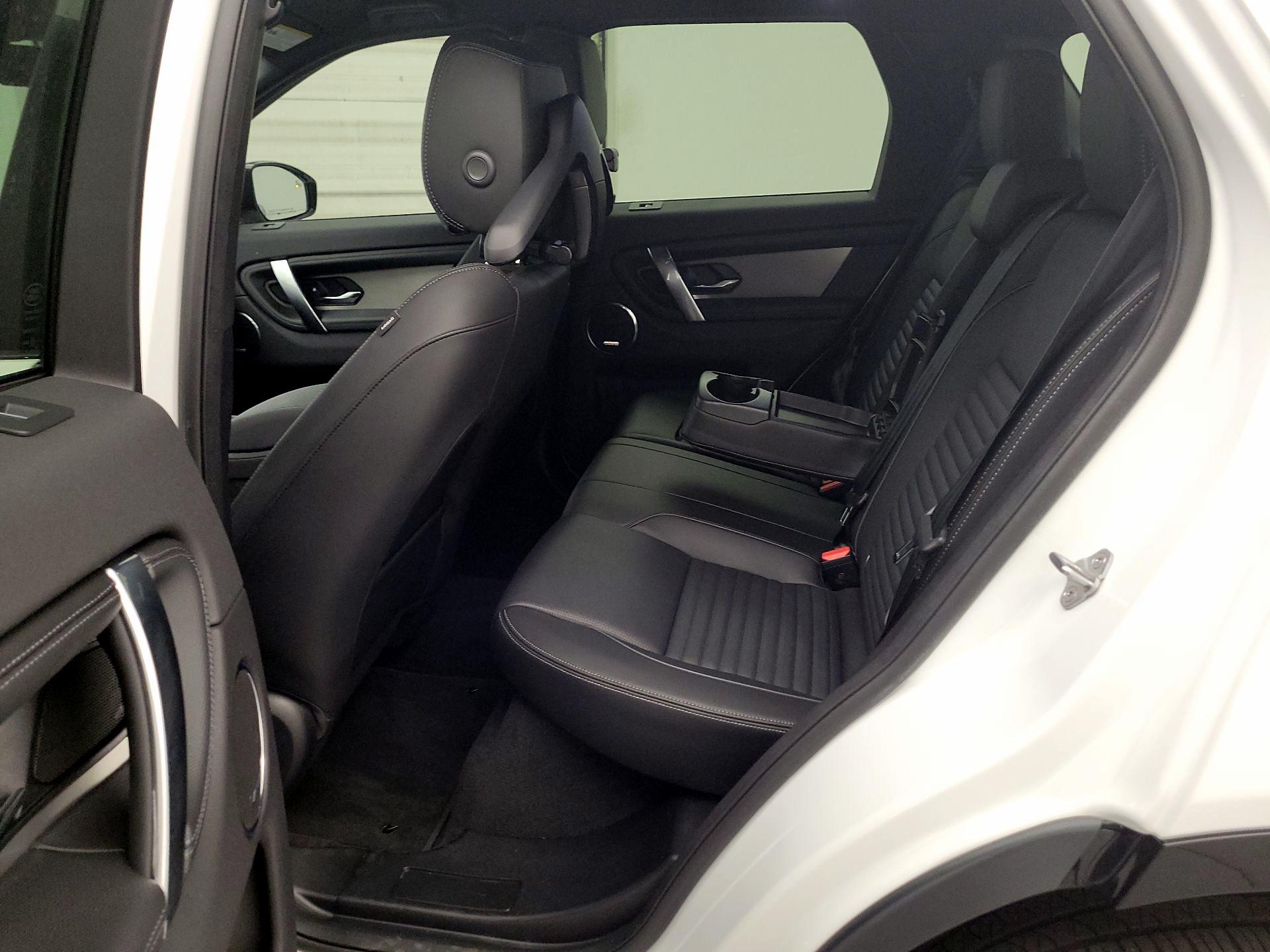 Thumbnail: 2024 Land Rover Discovery Sport - 19