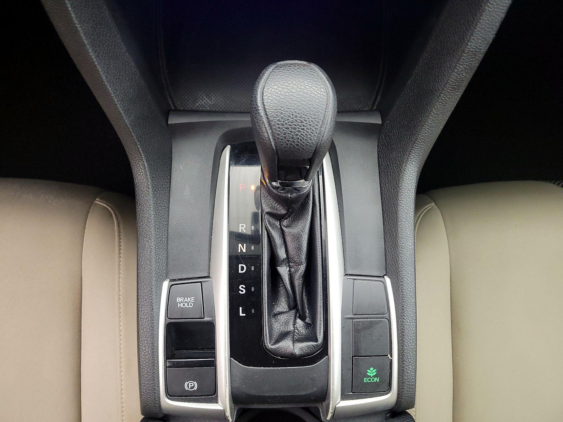 Thumbnail: 2016 Honda Civic - 17
