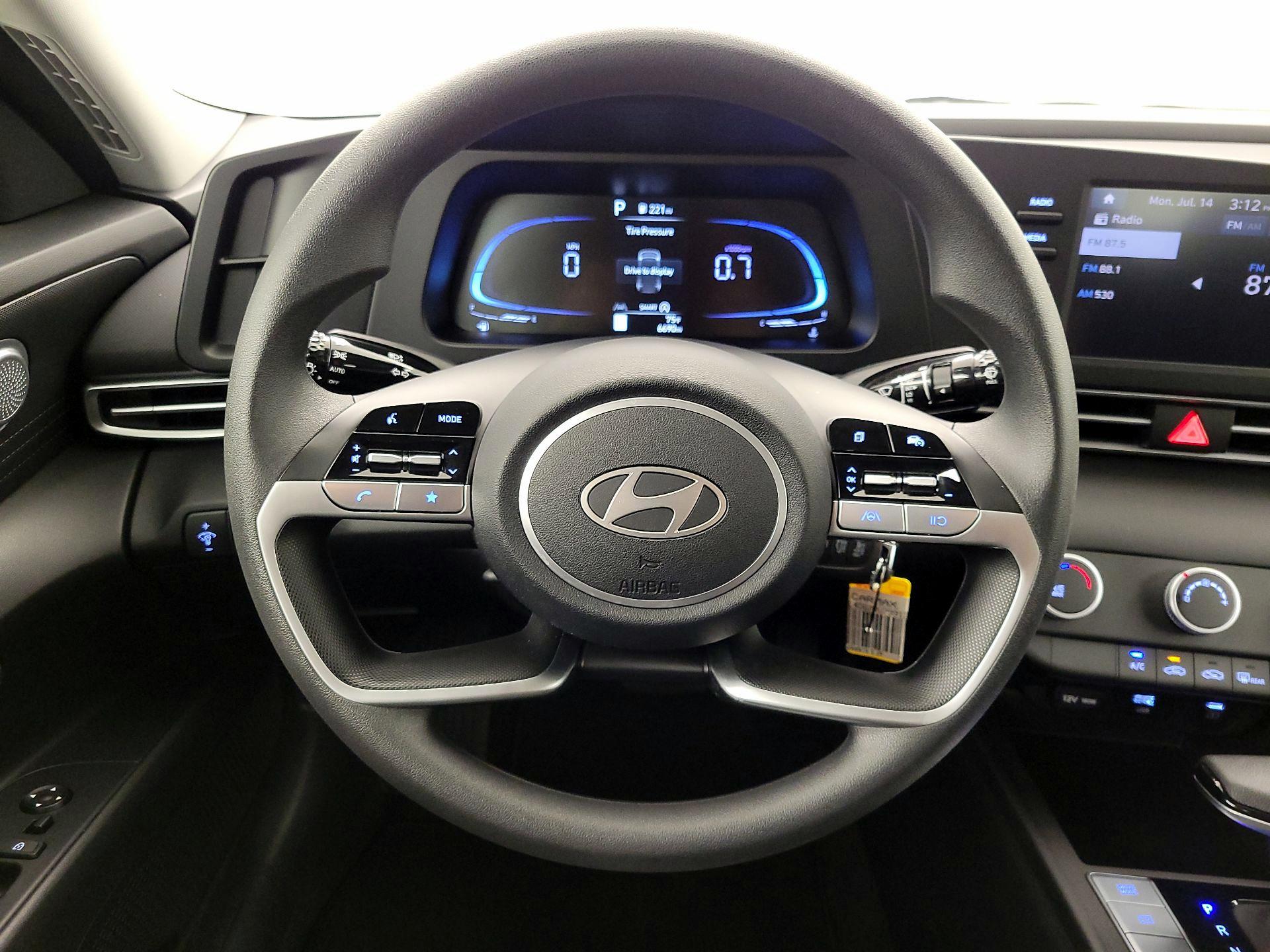 Thumbnail: 2024 Hyundai Elantra - 10