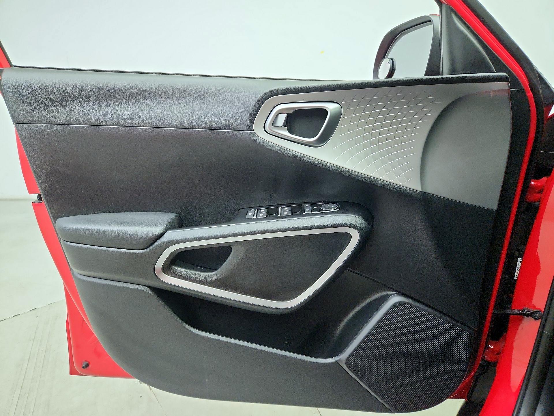 Thumbnail: 2021 Kia Soul - 12