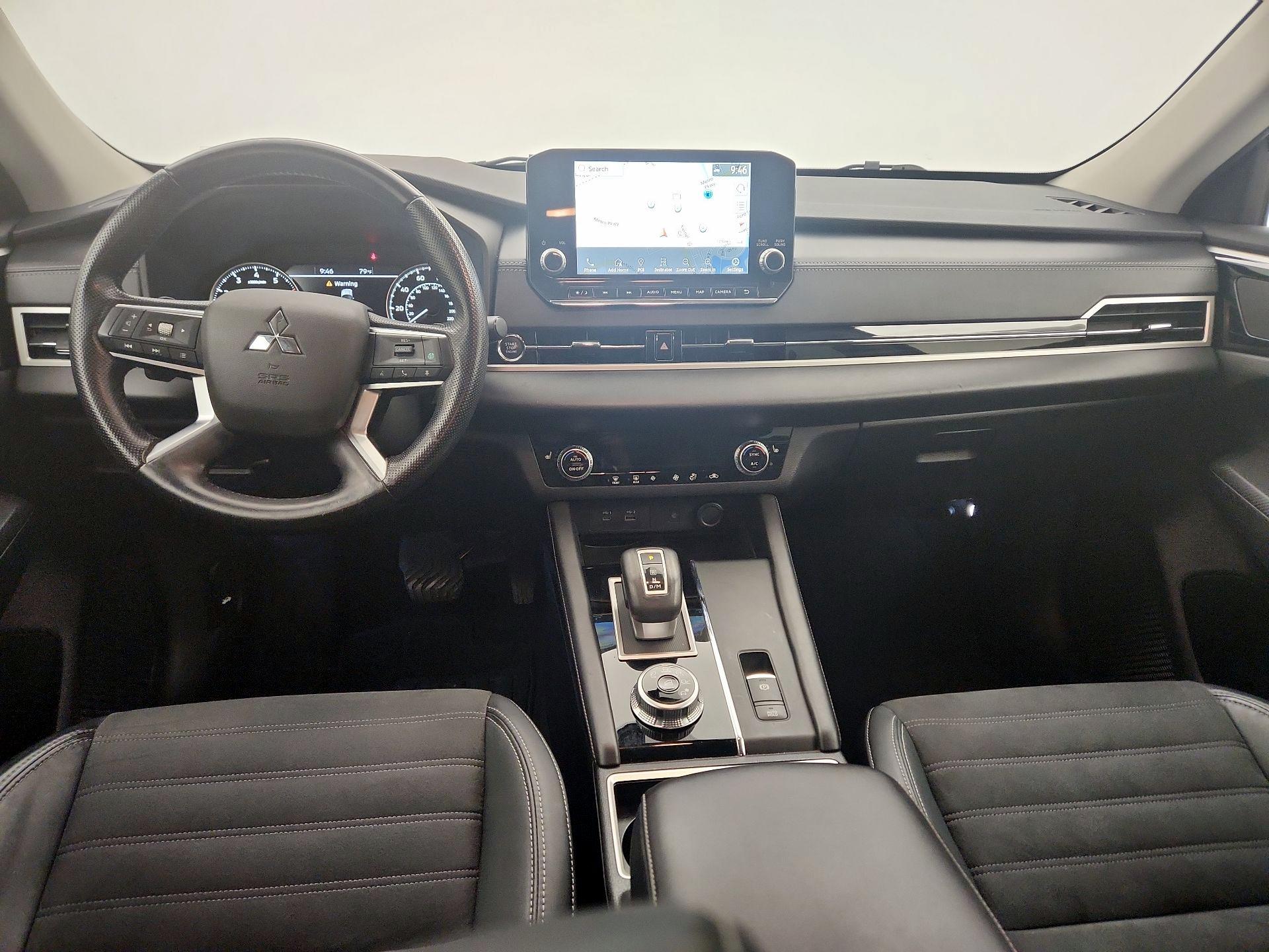 Thumbnail: 2022 Mitsubishi Outlander - 9