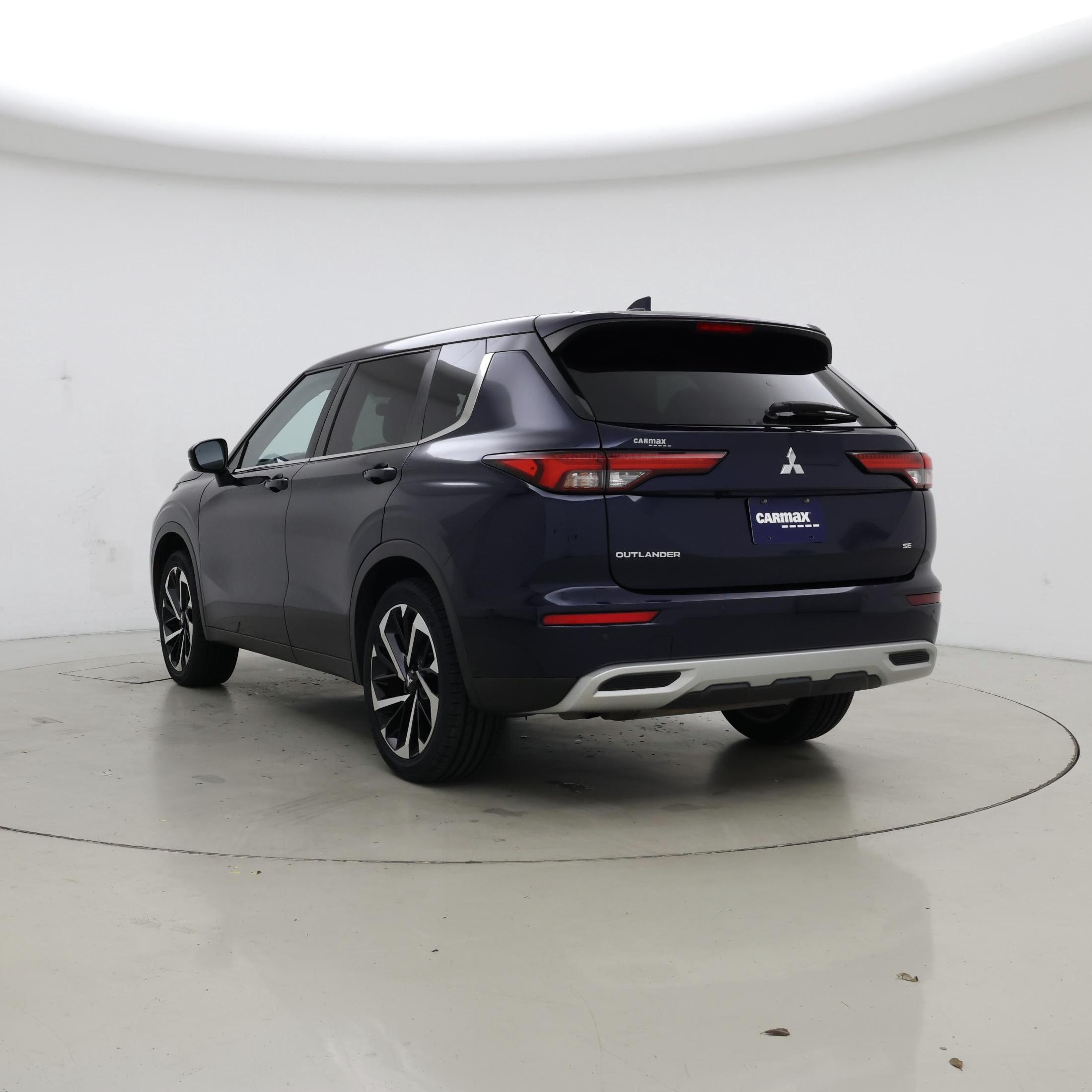 Thumbnail: 2022 Mitsubishi Outlander - 2
