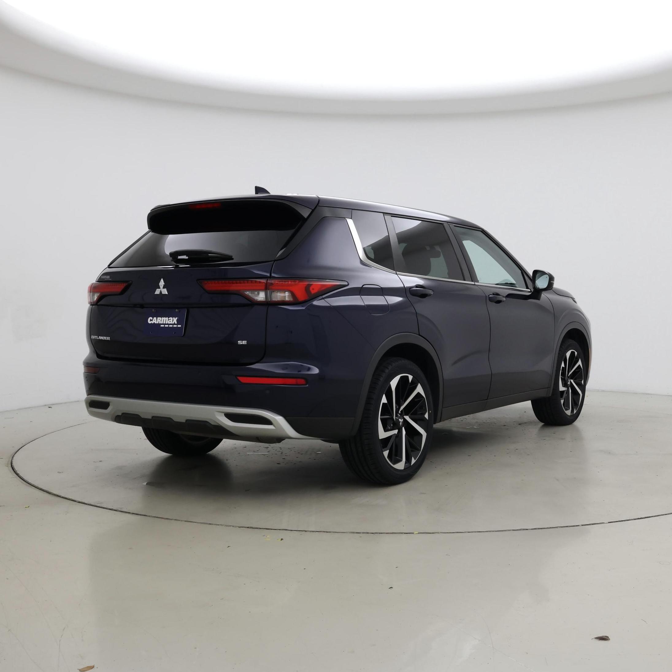 Thumbnail: 2022 Mitsubishi Outlander - 8