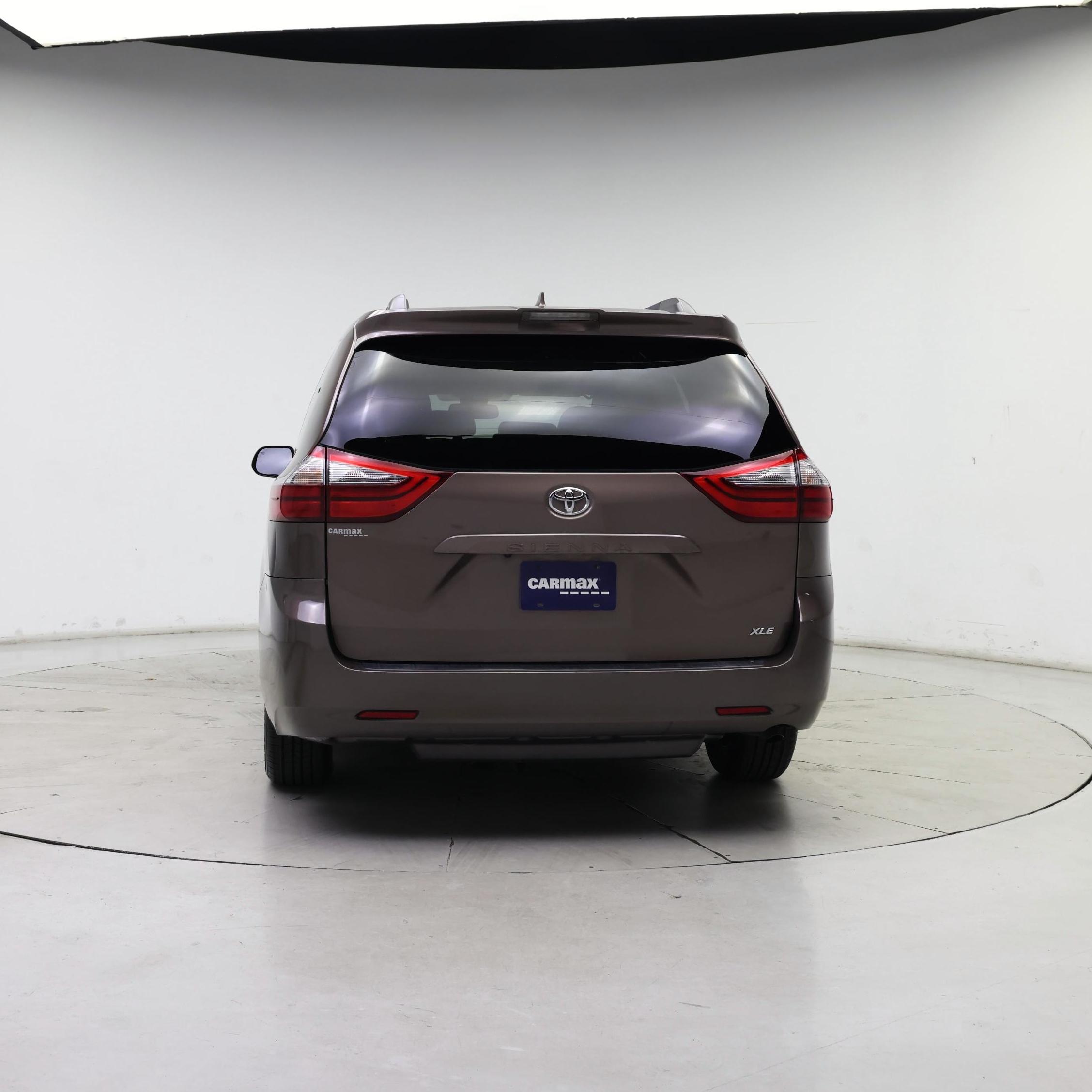 Thumbnail: 2020 Toyota Sienna - 6