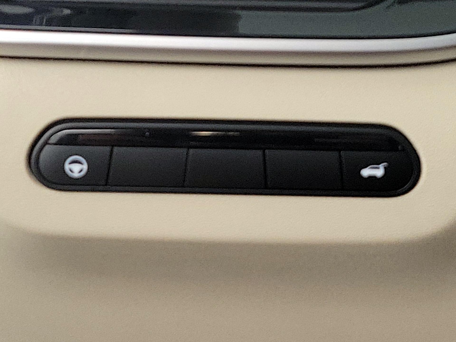 Thumbnail: 2023 INFINITI QX60 - 13