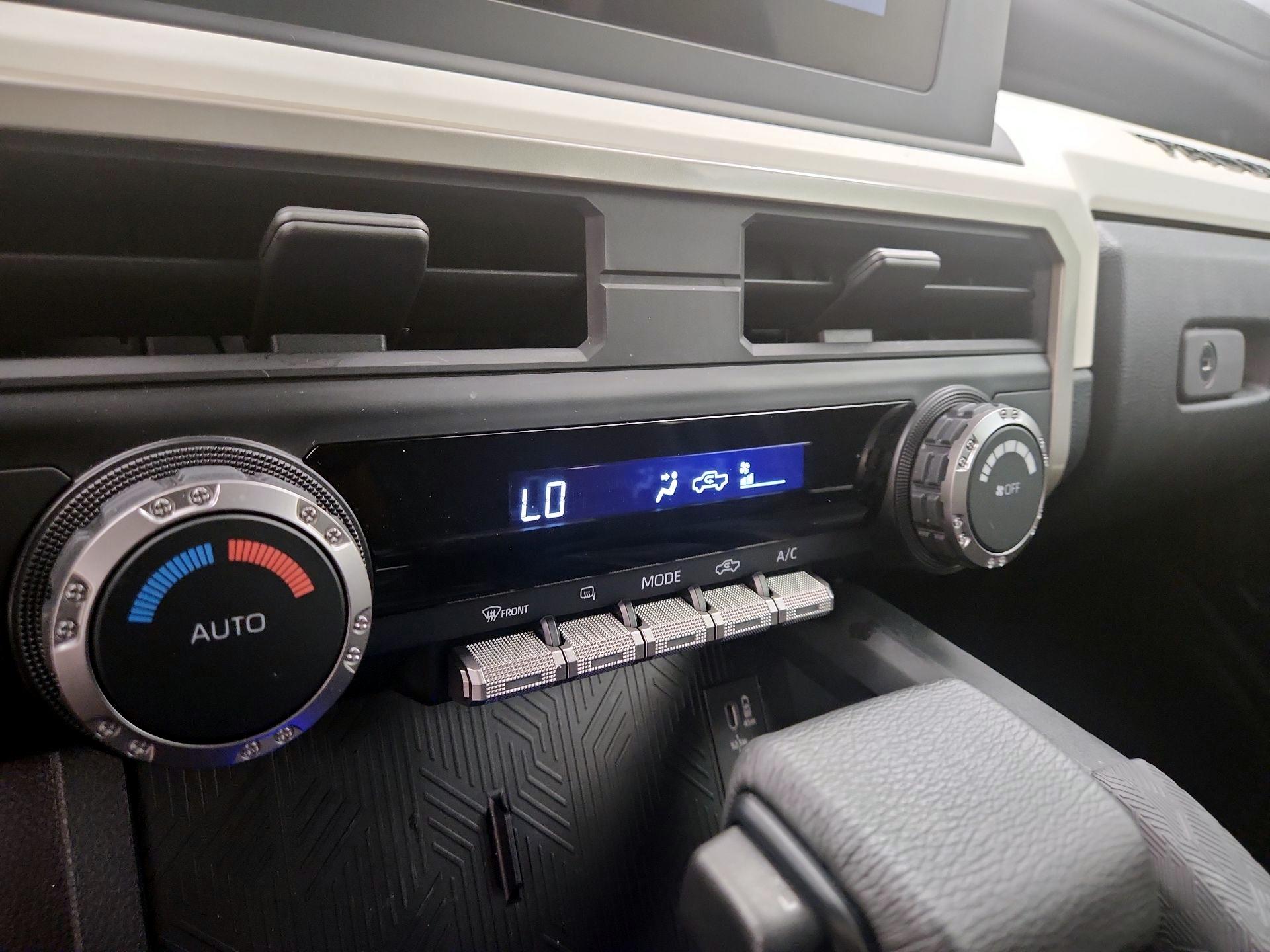 Thumbnail: 2024 Toyota Tacoma - 16