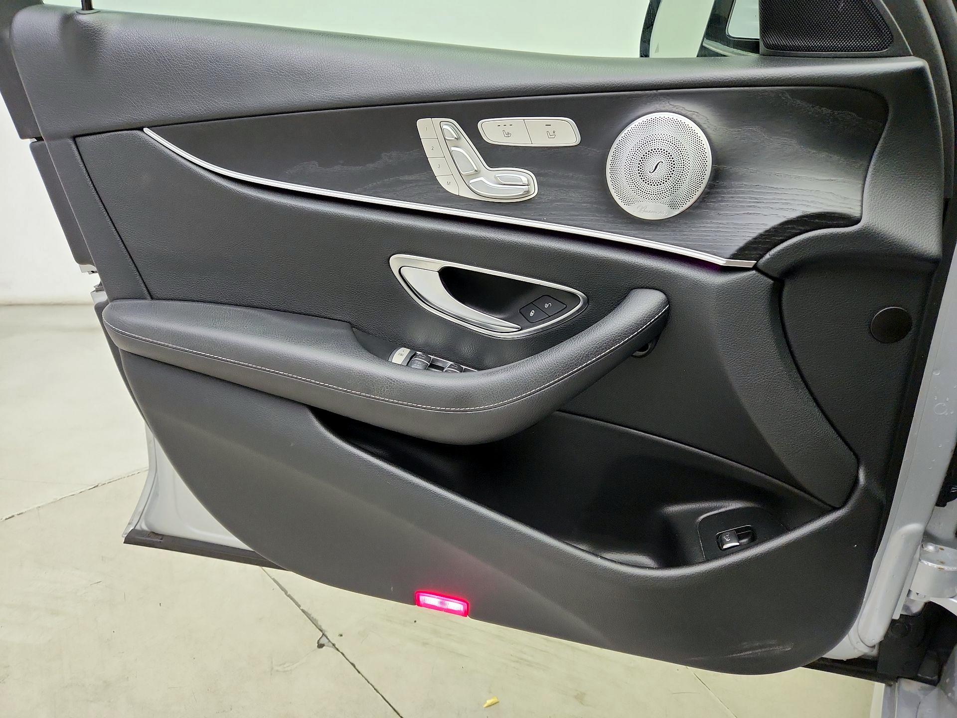 Thumbnail: 2020 Mercedes-Benz E-Class - 12